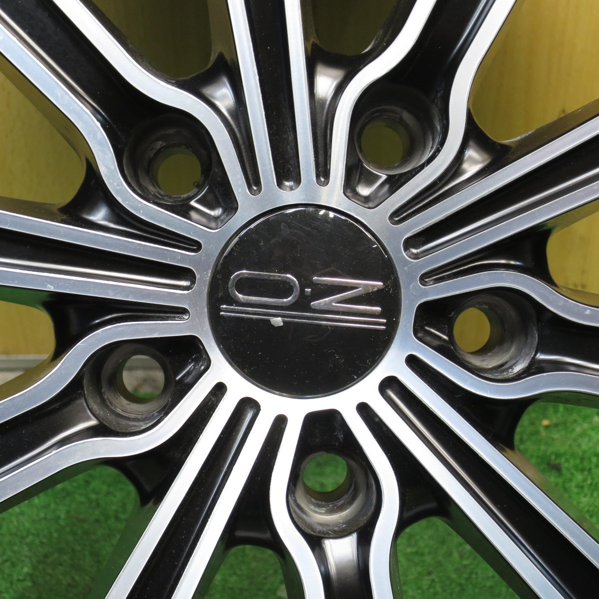 *送料無料* 1本価格★BMW 等 O・Z LOUNGE10 ホイール 17インチ 7.5J×17 OZ ラウンジ10 PCD112/5H★4033003クホ