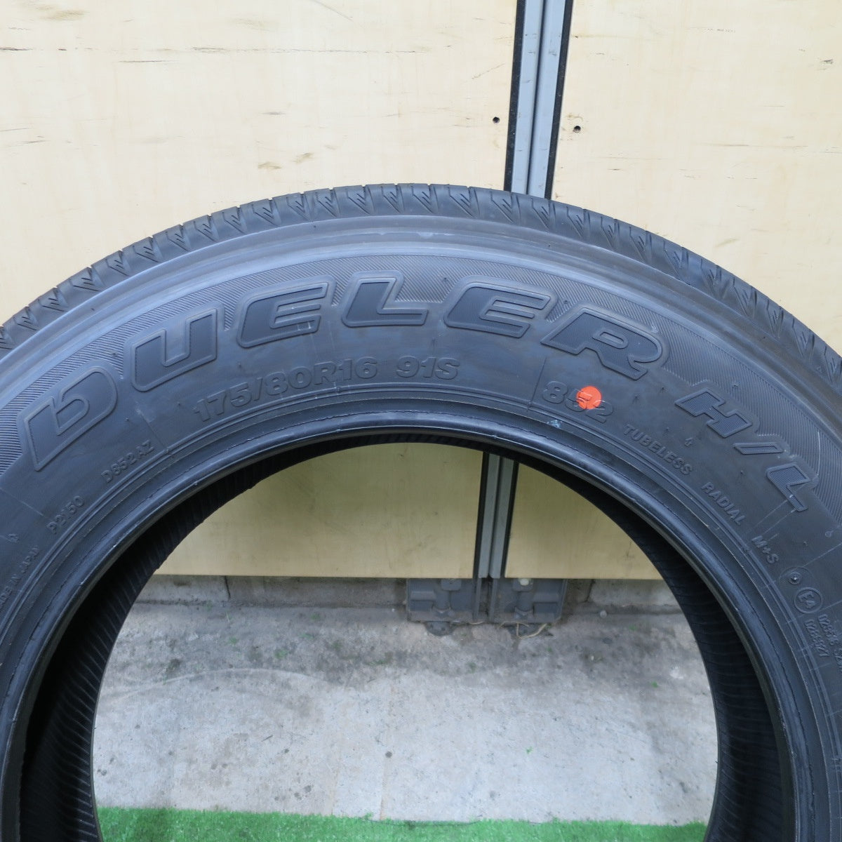 新車外し！25年！1本★ジムニー 175/80R16 ブリヂストン デューラー H/L 852 DUELER タイヤ 16インチ★6030902NGノタ