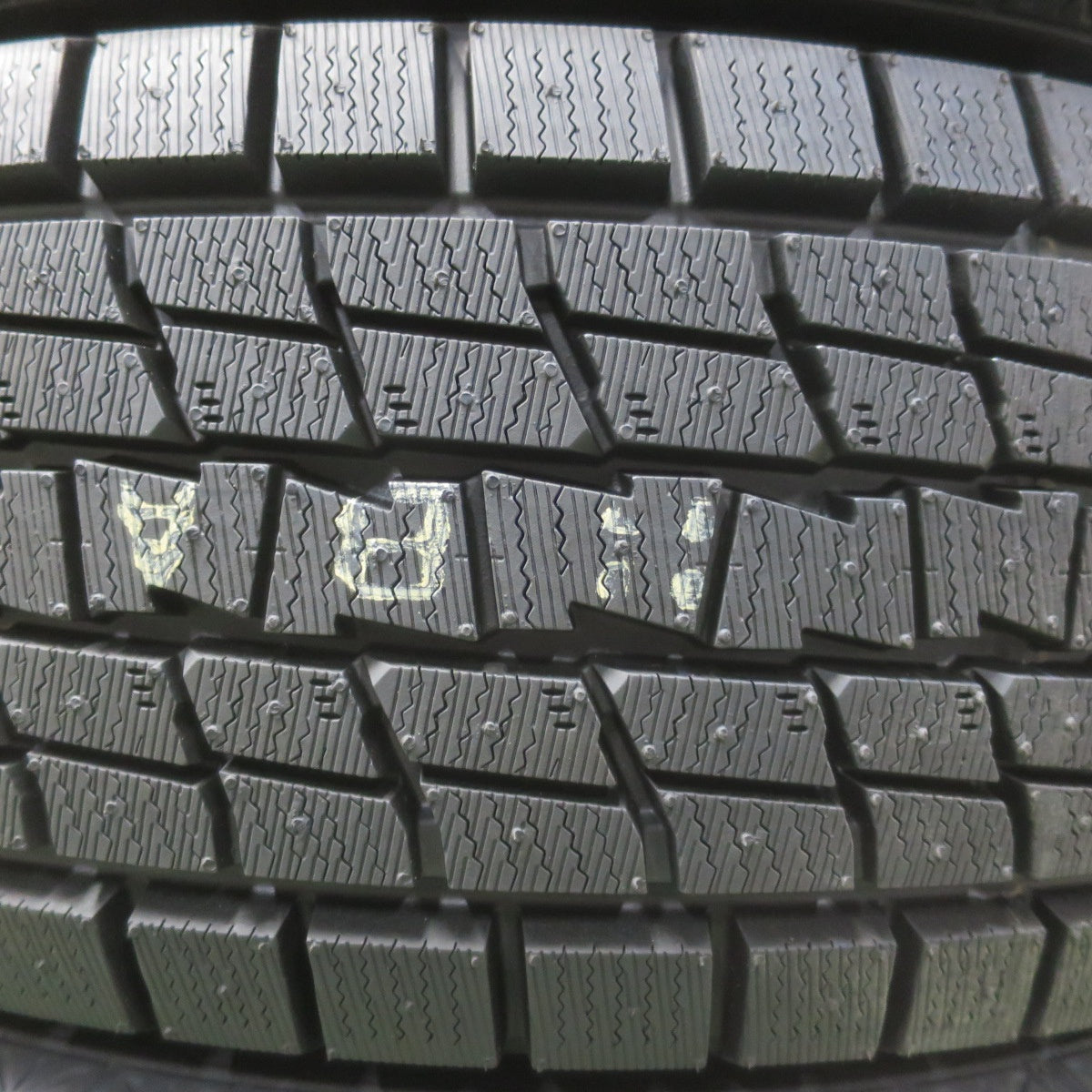 未使用！26年★スタッドレス 225/65R17 グッドイヤー アイスナビ SUV タイヤ 17インチ ハリアー RAV4 等★6061802イスタ