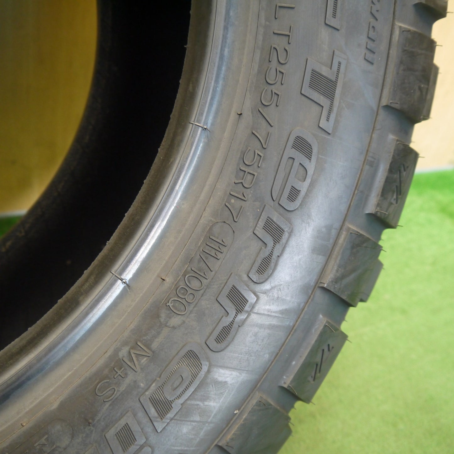 新車外し！1本★255/75R17 111/108Q BFグッドリッチ Mud-Terrain T/A KM2 タイヤ 17インチ ジープ ラングラー 等★6071304Hノタ