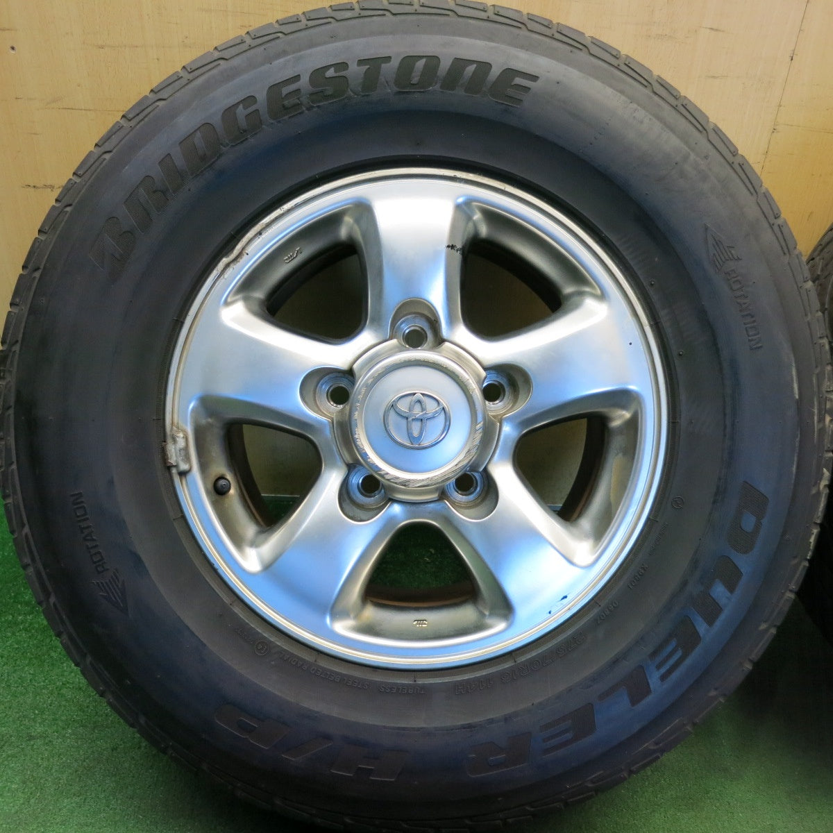 4本価格★トヨタ ランクル 100 純正 275/70R16 ブリヂストン デューラー H/P DUELER 16インチ PCD150/5H★6051706HAノ