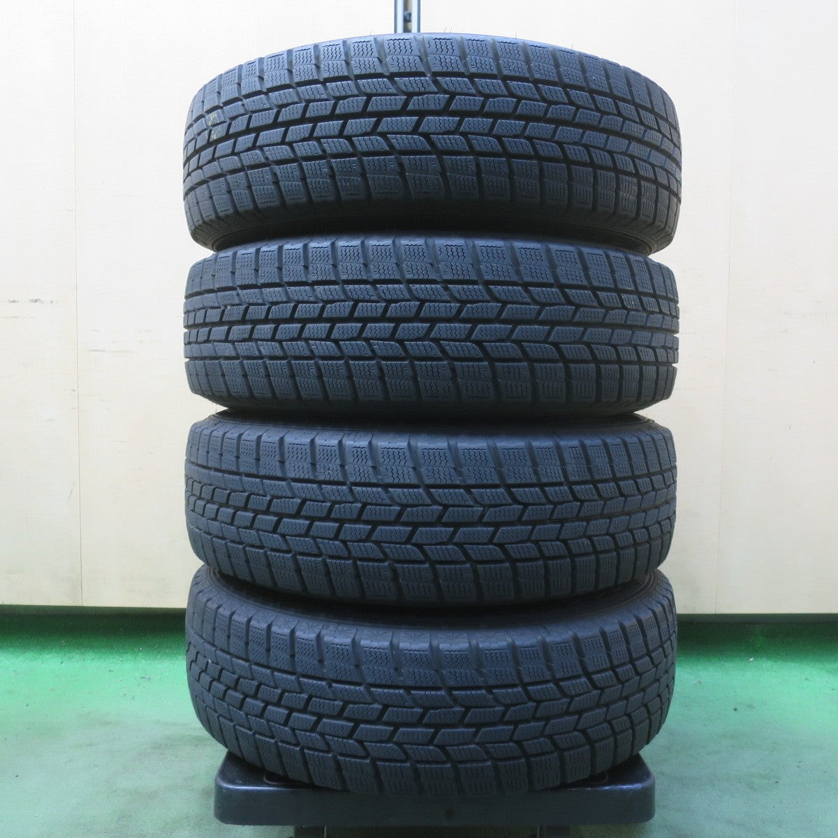 キレイ◎スタッドレス 175/70R14 グッドイヤー アイスナビ6 MANARAY SPORT マナレイ スポーツ 14インチ PCD100/4H◎6091914イス