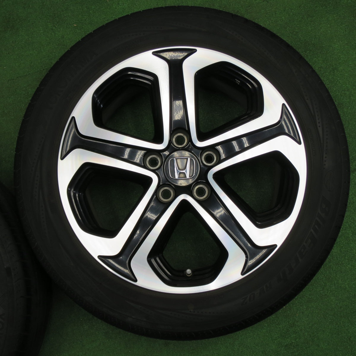 4本価格★ホンダ RU ヴェゼル 純正 215/55R17 ヨコハマ ブルーアース RV-02 17インチ PCD114.3/5H★6031501NKノ