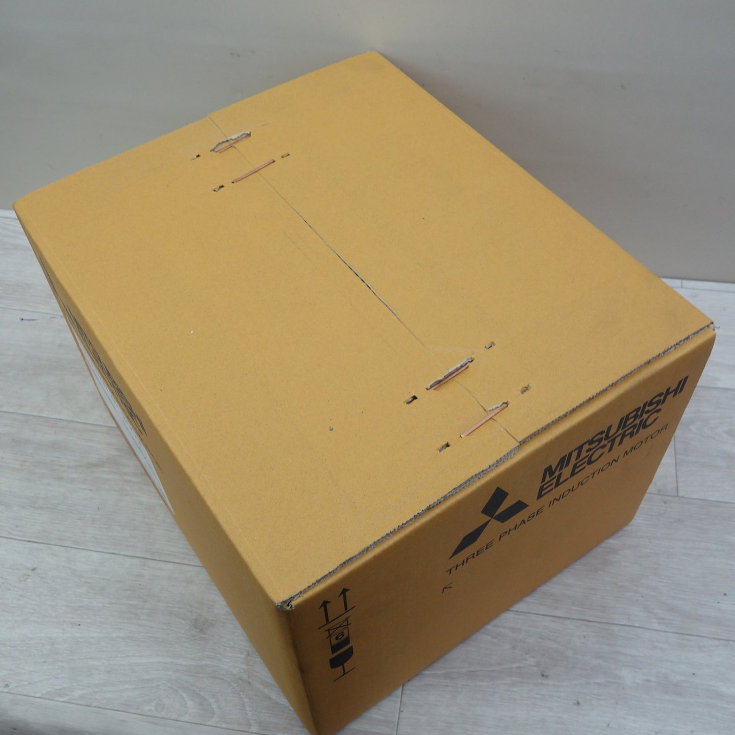 [送料無料] 未使用☆MITSUBISHI 三菱 三相 モーター SF-PR 1.5kW 4P 200V トップランナー モータ 0DSE01☆