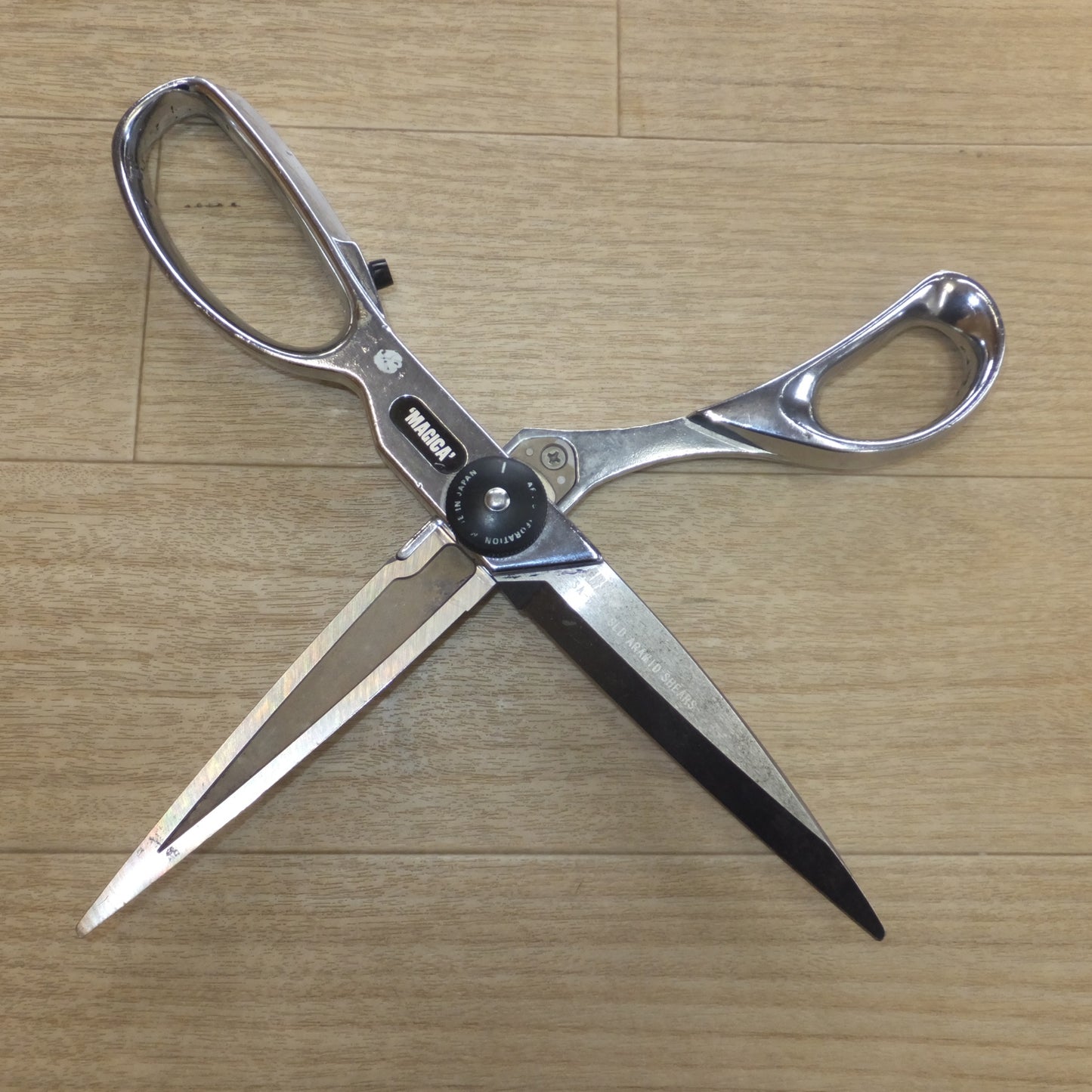[送料無料] ★マジカ MAGICA アルス ARS アラミド繊維用 裁ちばさみ ARAMID SHEARS SA-526-SLD★