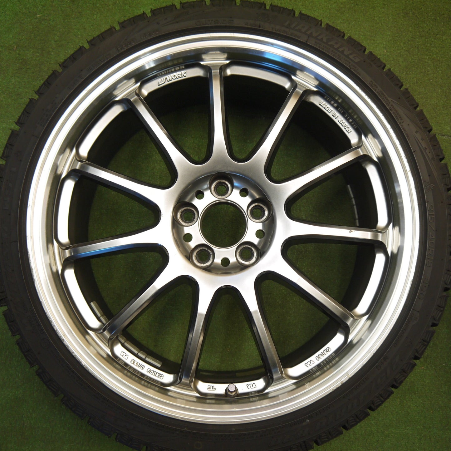 バリ溝！24年！9.5分★プリウス 等 WORK EMOTION 11R 215/40R18 スタッドレス ナンカン WINTERSAF WS-1 ワーク エモーション 18インチ PCD100/5H★6031711Hス