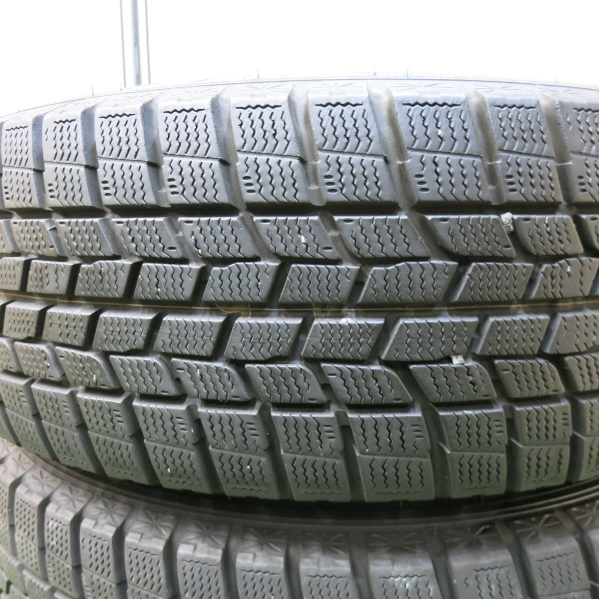 バリ溝！9分★スタッドレス 205/60R16 グッドイヤー アイスナビ6 ravrion LUMIERE 16インチ PCD114.3/5H★5010810SYス