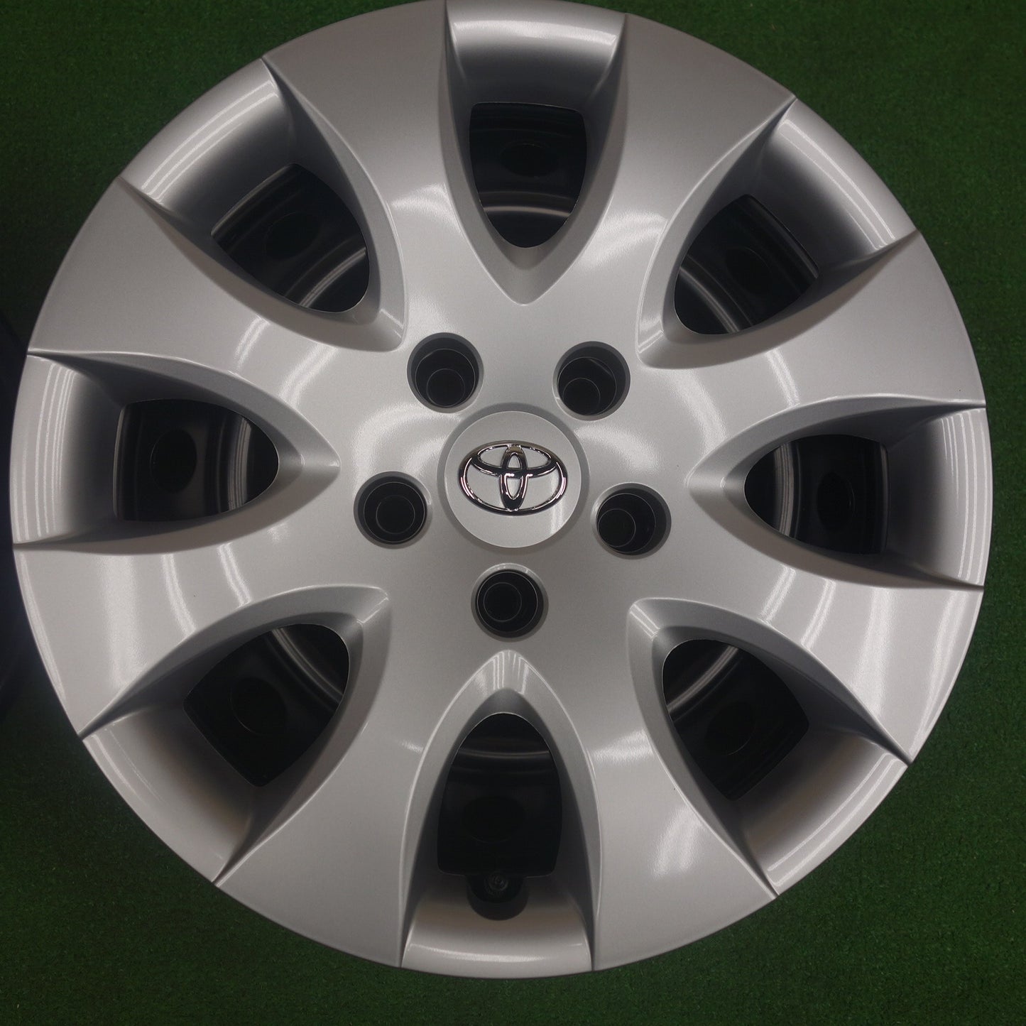 新車外し★トヨタ プリウスα 純正 スチール ホイール 16インチ 16×6.5J PCD114.3/5H★6041301KTホ