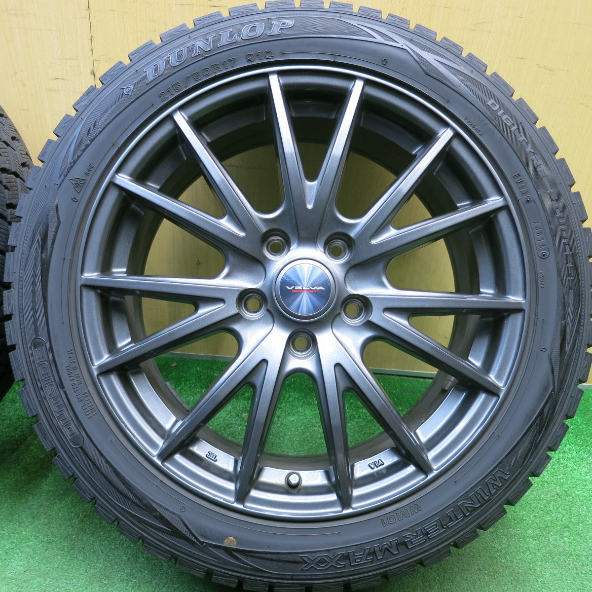 バリ溝！キレイ！9分★スタッドレス 215/50R17 ダンロップ ウインターマックス WM01 VELVA SPORT ヴェルヴァ 17インチ PCD114.3/5H★6012208HAス