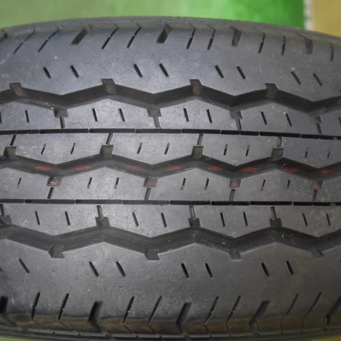 バリ溝！キレイ！9.5分！1本★トヨタ ハイエース 純正 スチール 195/80R15 107/105L ブリヂストン RD-613 STEEL 15インチ PCD139.7/6H★5072905Hノ