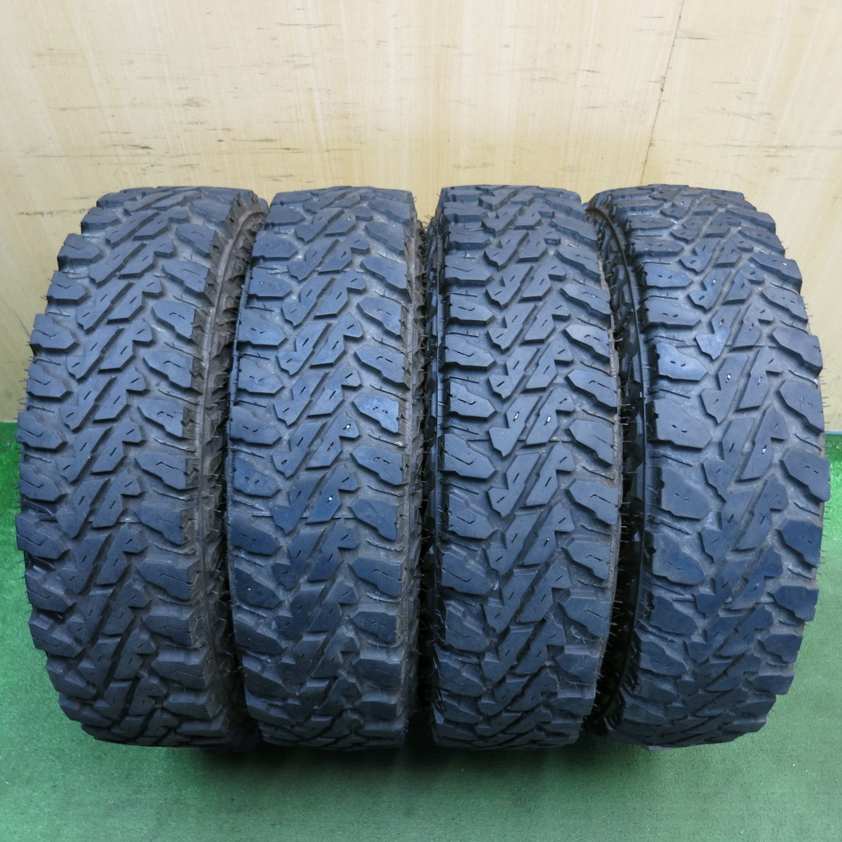 バリ溝！23年！9分◎195R16 C 104/102Q 6PR ヨコハマ ジオランダー M/T G003 タイヤ 16インチ ジムニー 等◎6090503KKノタ