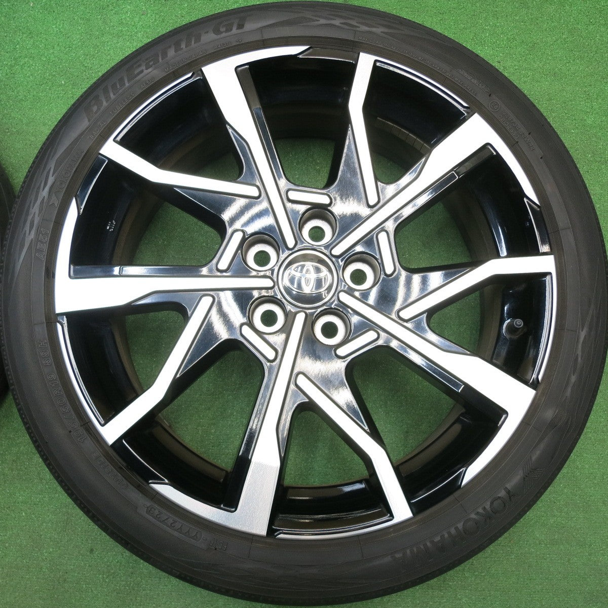 キレイ！23年★トヨタ 60系 プリウス PHV 純正 195/50R19 ヨコハマ BluEarth-GT AE51J ブルーアース 19インチ PCD114.3/5H★6010311HAノ