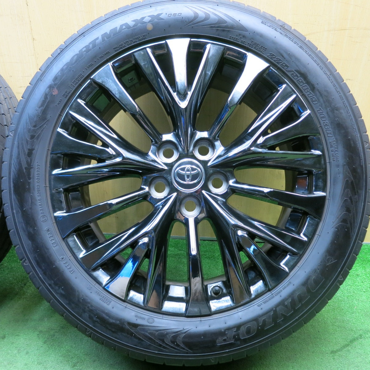 バリ溝！23年！ほぼ10分★トヨタ 40系 ヴェルファイア Zプレミア 純正 225/55R19 ダンロップ SPスポーツマックス 060 19インチ PCD120/5H★5080901HAノ