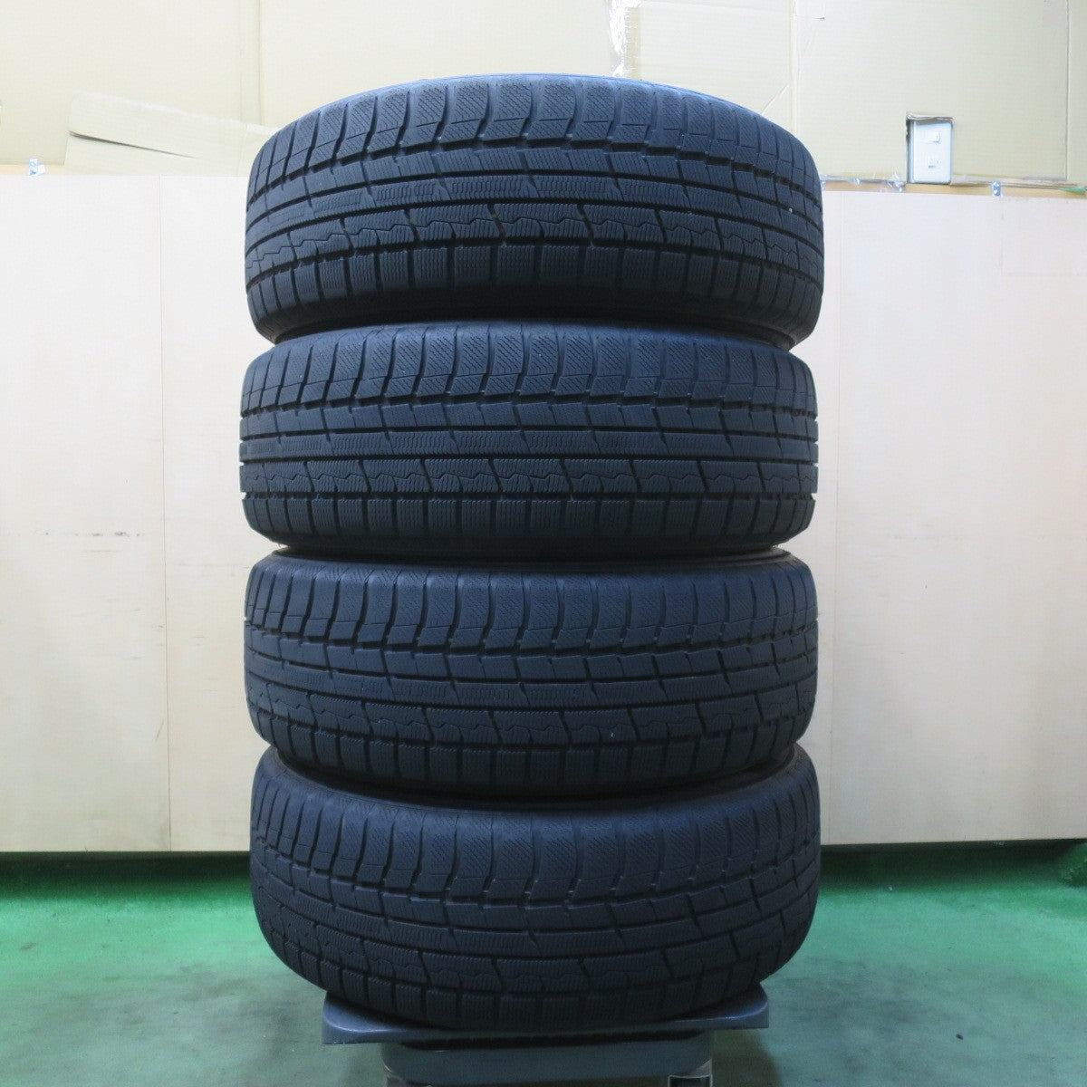 バリ溝！22年！9分★スタッドレス 225/60R17 トーヨー ウインター トランパス TX JOKER ジョーカー 17インチ PCD114.3/5H★6050519イス