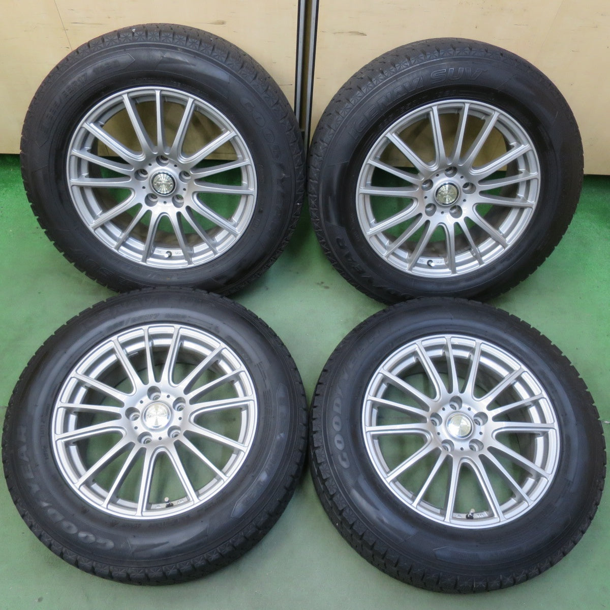 バリ溝！キレイ！9.5分◎スタッドレス 225/65R17 グッドイヤー アイスナビ SUV ravrion selzer ラブリオン 17インチ PCD114.3/5H◎6081204イス