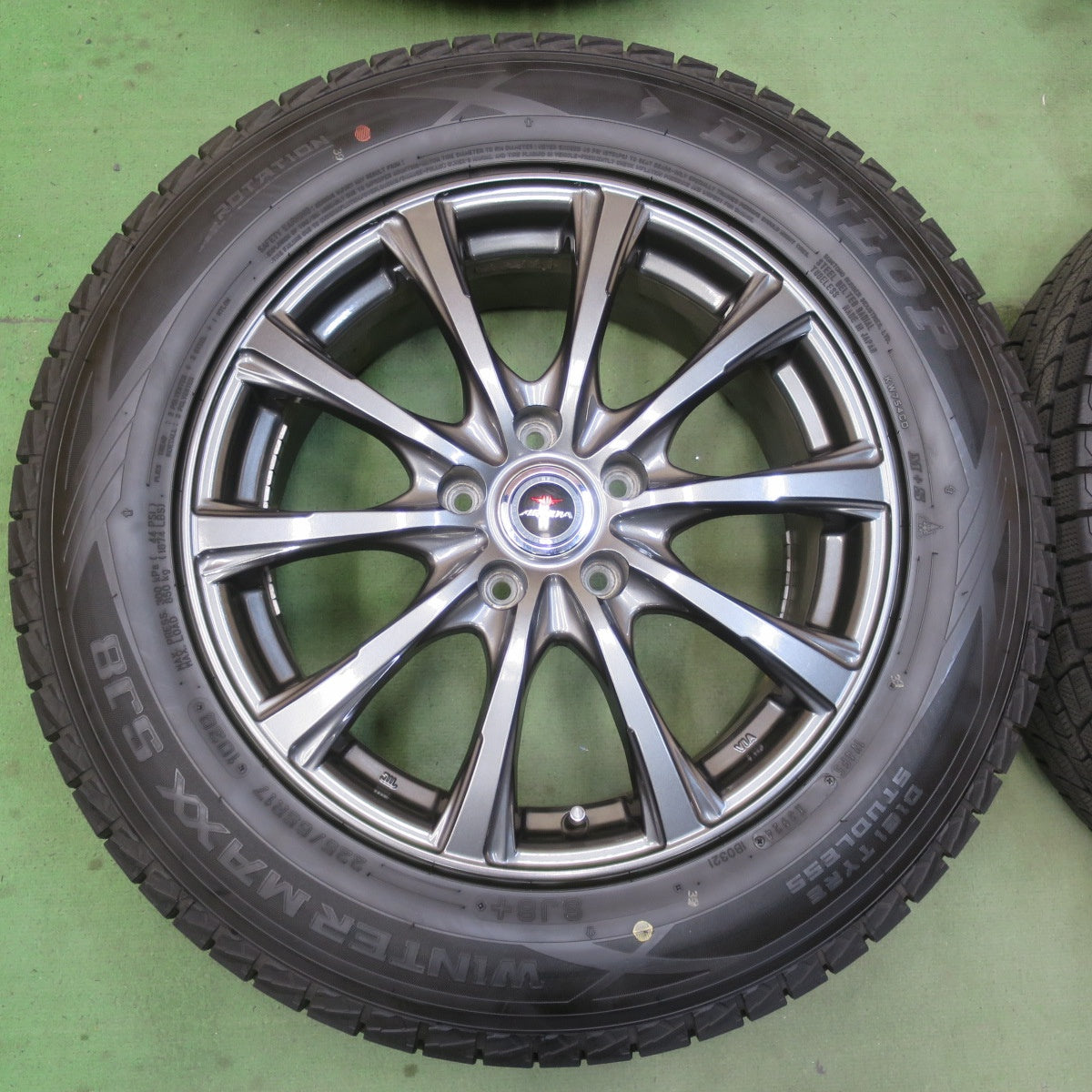 バリ溝！24年！キレイ！9.5分★スタッドレス 225/65R17 ダンロップ ウインターマックス SJ8 SJ8+ AIRNOVA エアノヴァ 17インチ PCD114.3/5H★6041803イノ