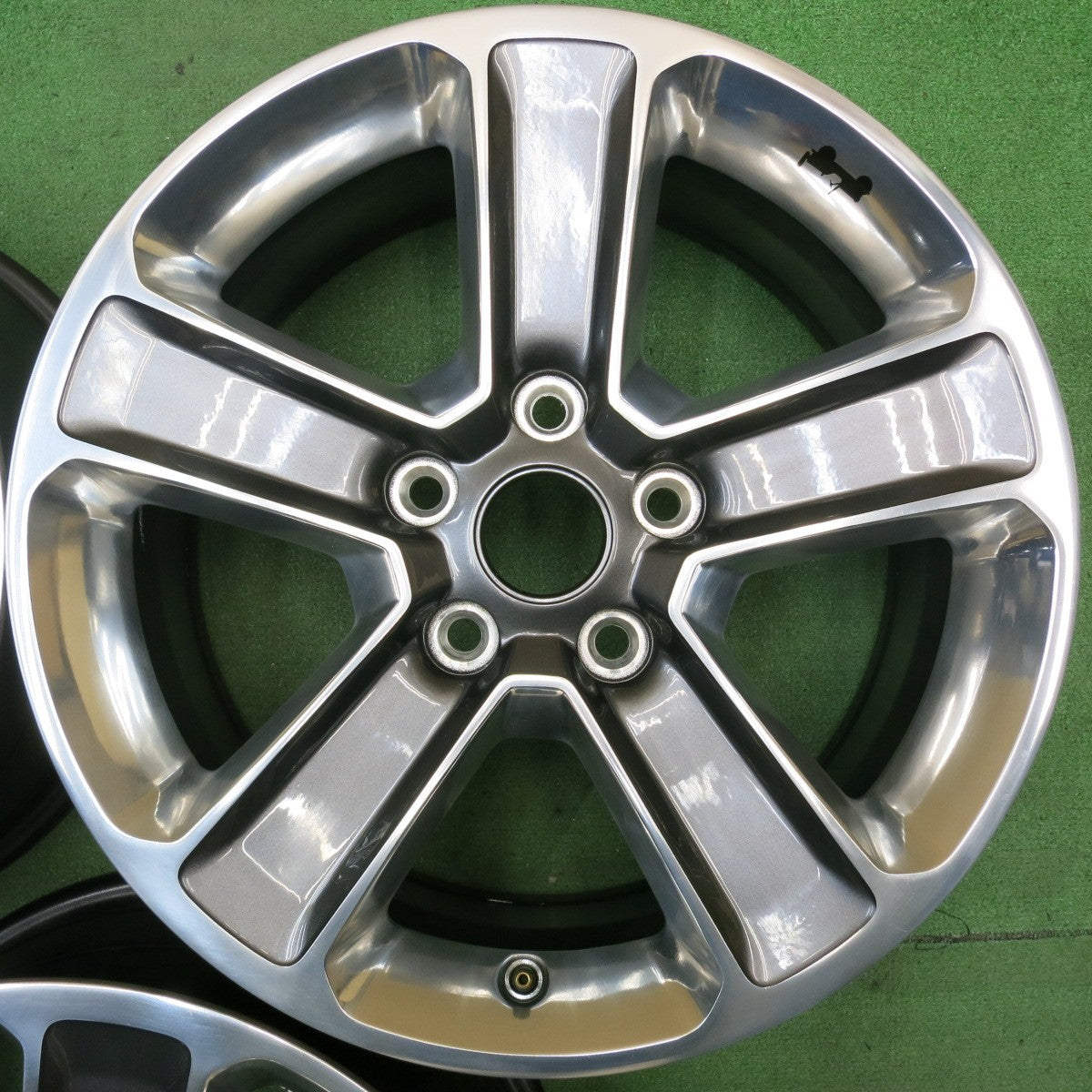 キレイ！5本★JEEP ジープ JL ラングラー アンリミテッド サハラ 純正 ホイール 18インチ 18×7.5J PCD127/5H★6071106HAホ