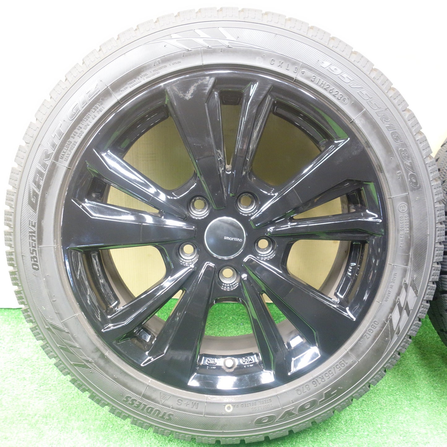 バリ溝！23年！キレイ！9.5分以上★MINI ミニ F55系 smartline 365 195/55R16 スタッドレス トーヨー オブザーブ ガリット GIZ スマートライン 16インチ PCD112/5H★5122501KTス