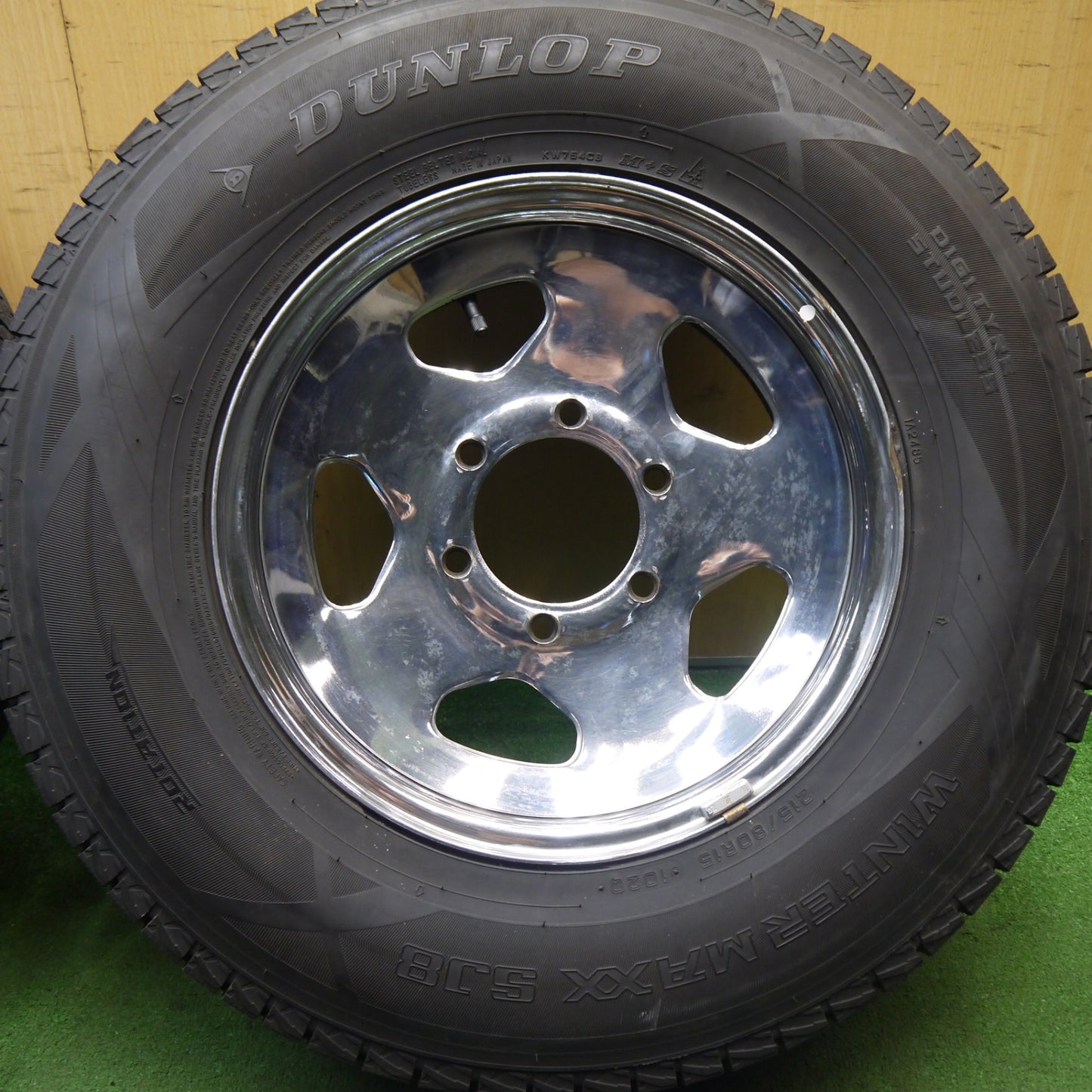 バリ溝！9.5分★スタッドレス 215/80R15 ダンロップ ウインターマックス SJ8 TOPY スチール 15インチ PCD139.7/6H★5071504Hス