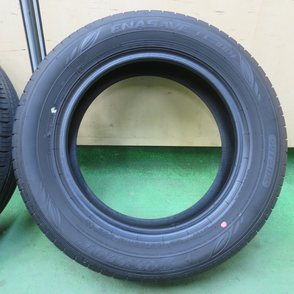 新車外し！25年★185/65R15 ダンロップ エナセーブ EC300+ タイヤ 15インチ アクア シエンタ フィット ノート マツダ2 等★6030408イノタ