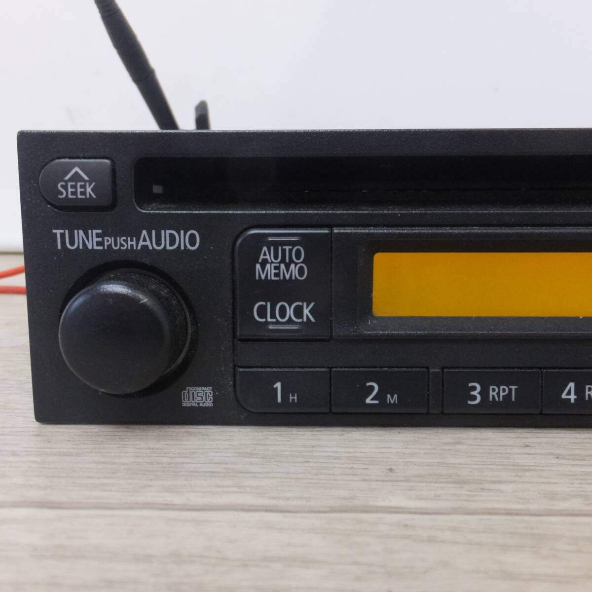 [送料無料] ジャンク★三菱 MITSUBISHI 純正 カーオーディオ CDプレーヤー U235 8701A124 DY-1MJ8-T★