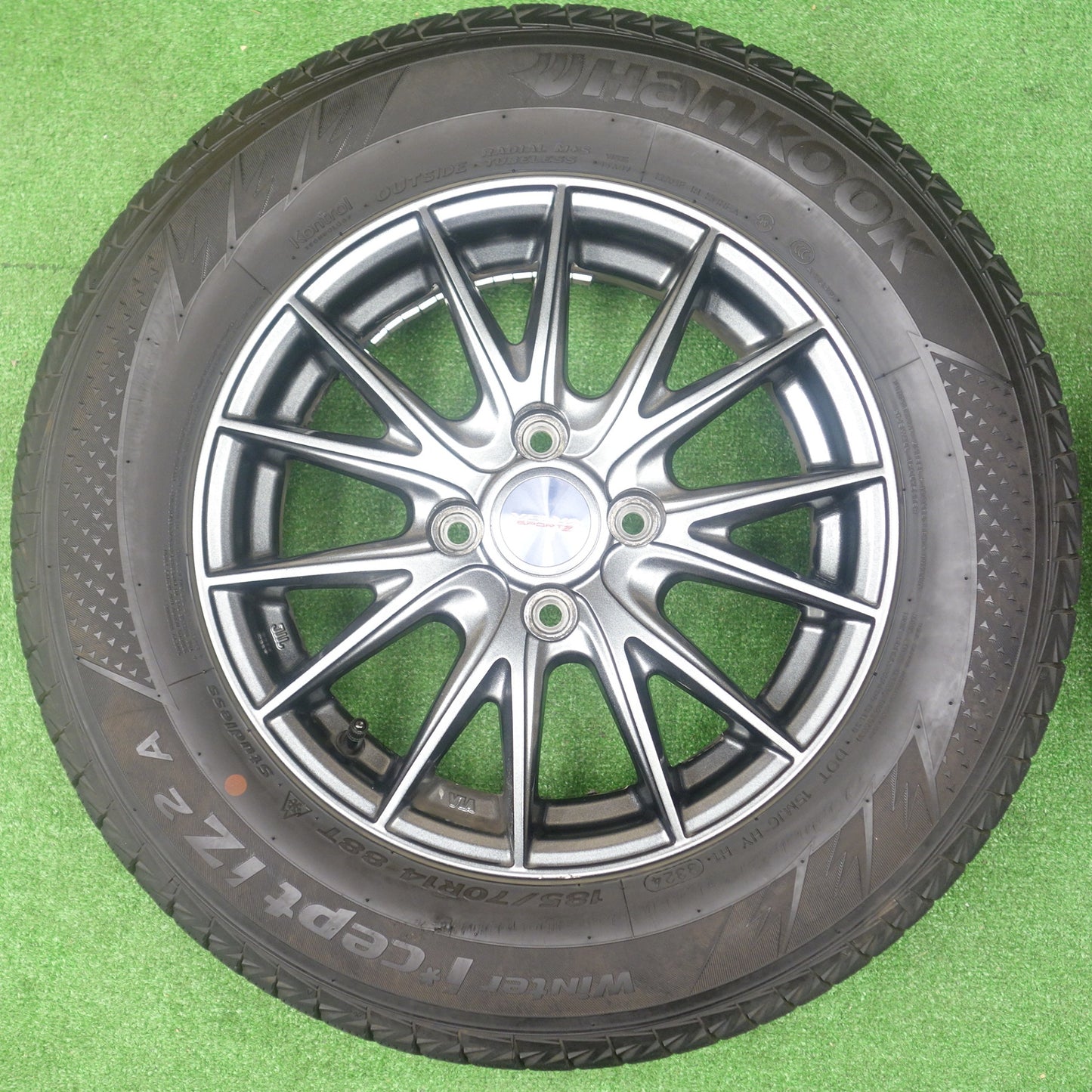 バリ溝！24年！キレイ！ほぼ10分★スタッドレス 185/70R14 ハンコック ウインター アイセプト IZ2A VELVA SPORTZ ヴェルヴァ 14インチ PCD100/4H★6011802KTス