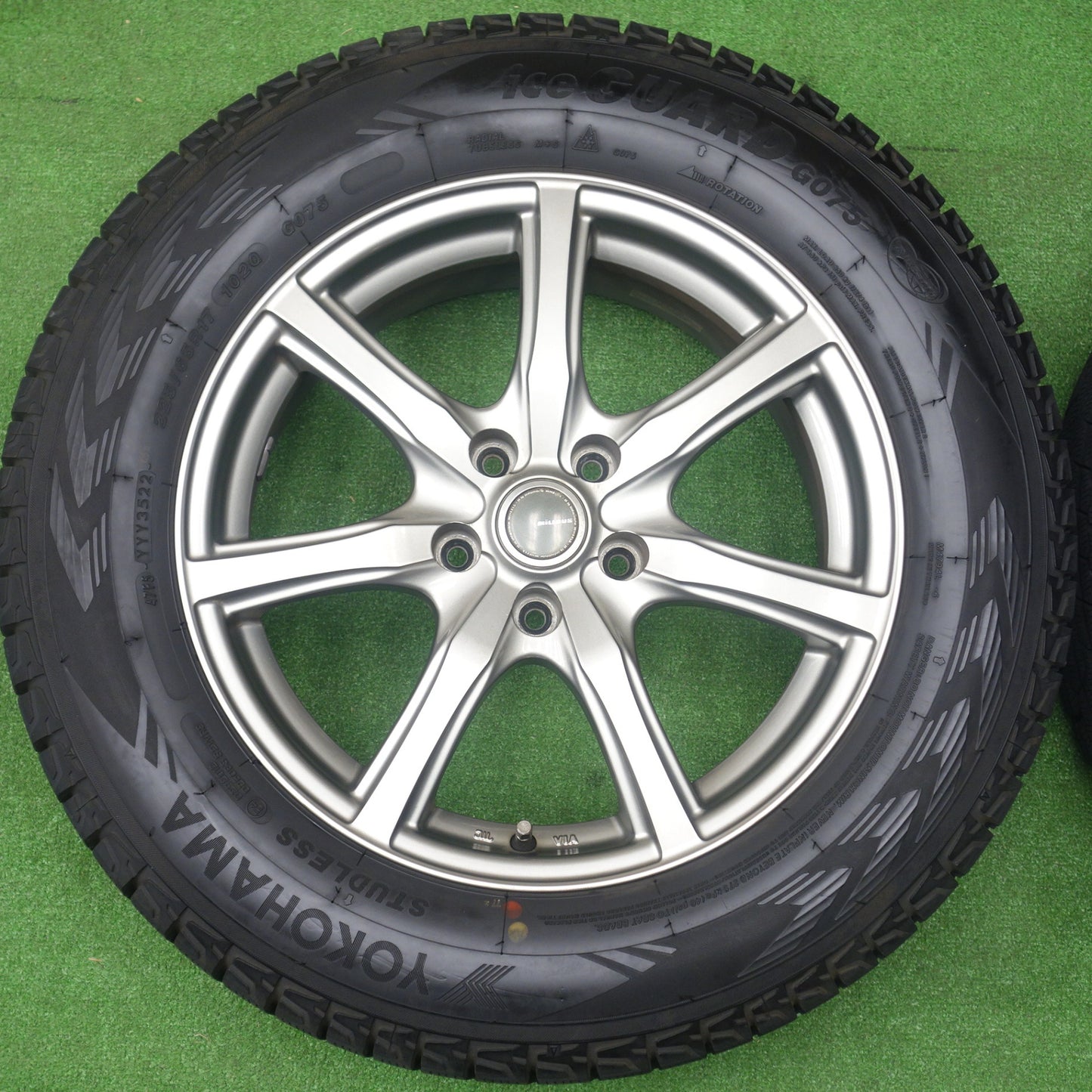 バリ溝！22年！キレイ！9.5分★スタッドレス 225/65R17 ヨコハマ アイスガード G075 MiLLOUS Ki ミルアス 17インチ PCD114.3/5H★6021403KTス