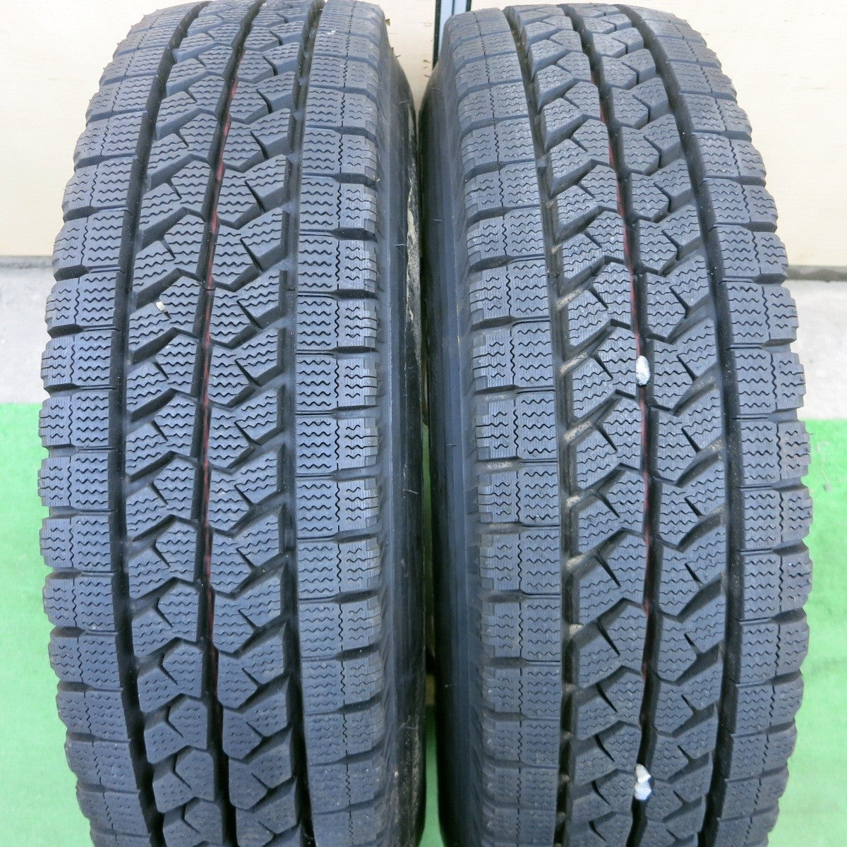 バリ溝！22年！ほぼ10分！2本★トラック タイヤ 195/85R16 114/112L スタッドレス ブリヂストン ブリザック W979 TOPY スチール 116.5-8TC PCD203.2/5H★5021907ナス
