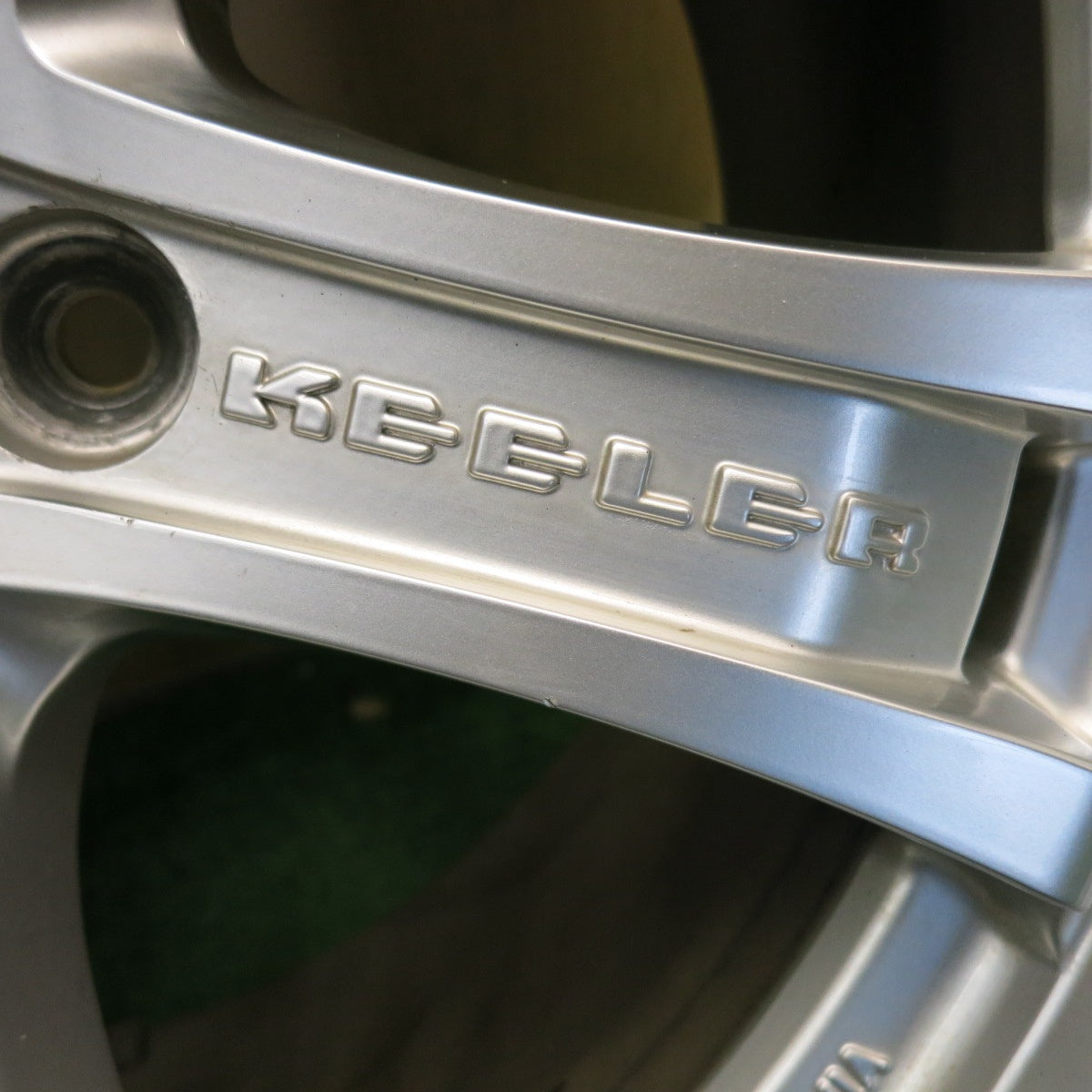 キレイ★KEELER FORCE 265/60R18 スタッドレス ブリヂストン ブリザック DM-V2 キーラーフォース 18インチ PCD139.7/6H★6052801HAス