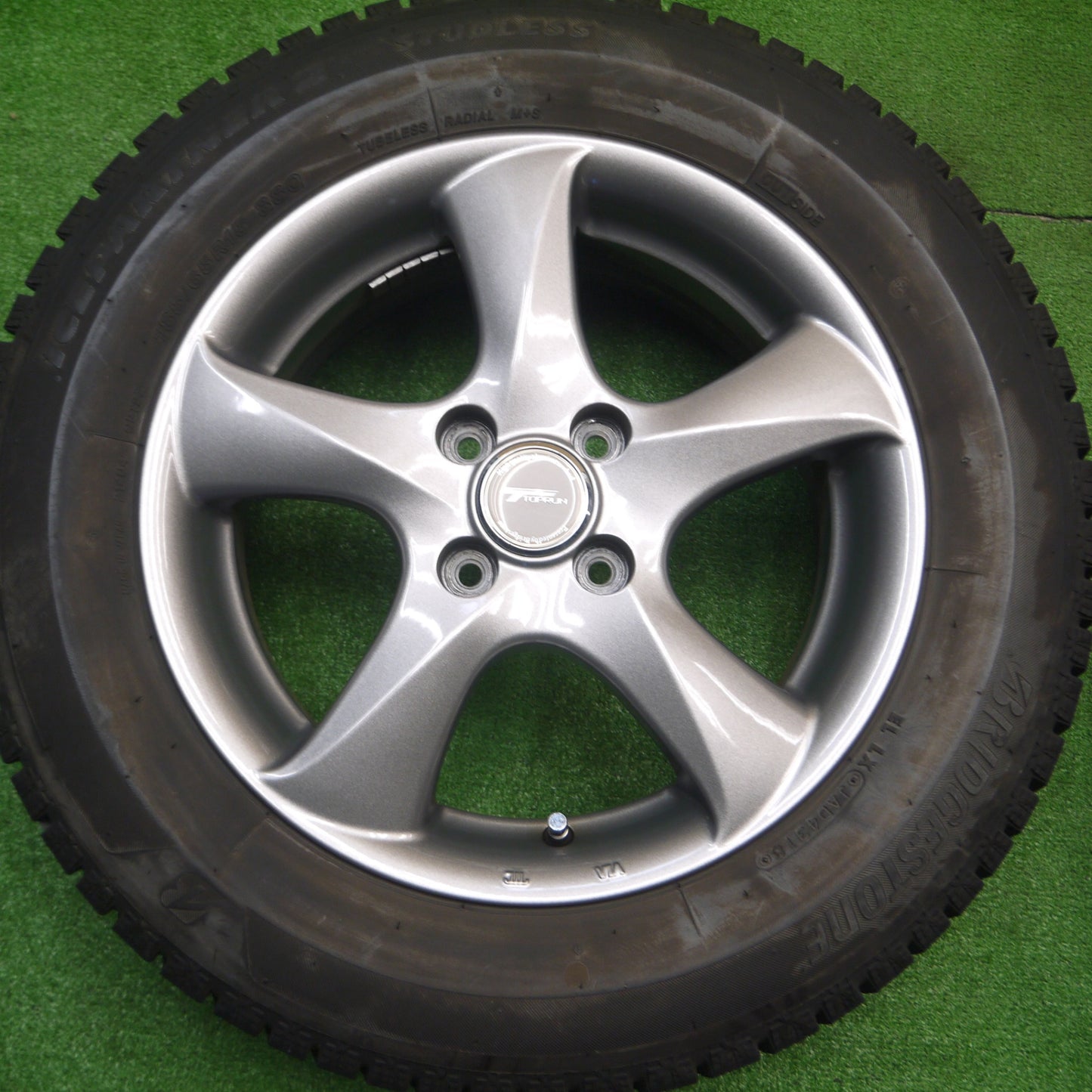 [送料無料] バリ溝！キレイ！8.5分★スタッドレス 185/65R15 ブリヂストン アイスパートナー2 TOPRUN トップラン 15インチ PCD100/4H★4110101Hス