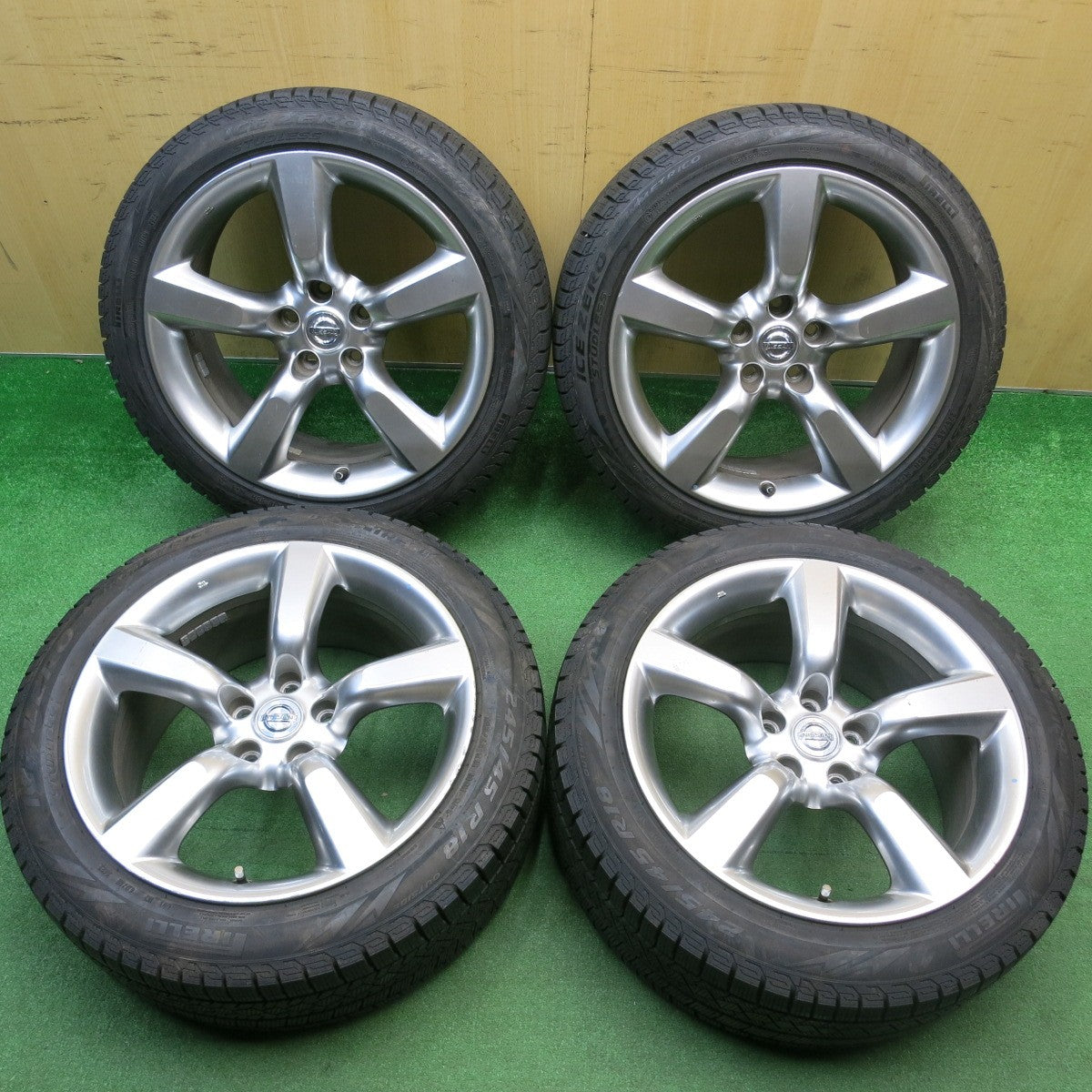 バリ溝！22年！9.5分以上★日産 フェアレディZ Z33 後期 純正 225/45R18 245/45R18 スタッドレス ピレリ アイスゼロ アシンメトリコ 18インチ PCD114.3/5H★6011804HAス