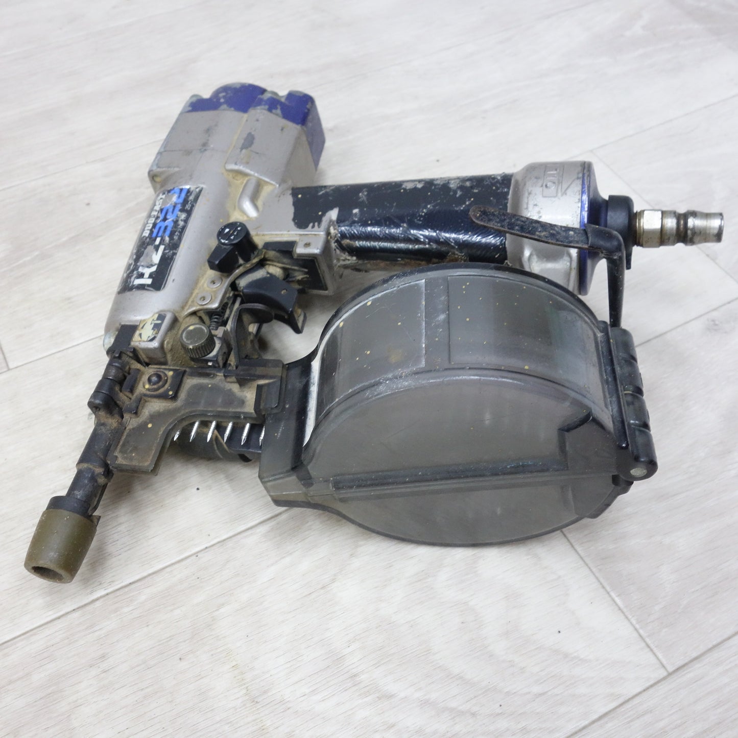 [送料無料] ◆兼松 38mm 常圧 釘打機 ポケット ネイラ DUO FAST KZ-322 ケース付き 釘打ち機 カネマツ エア 工具◆