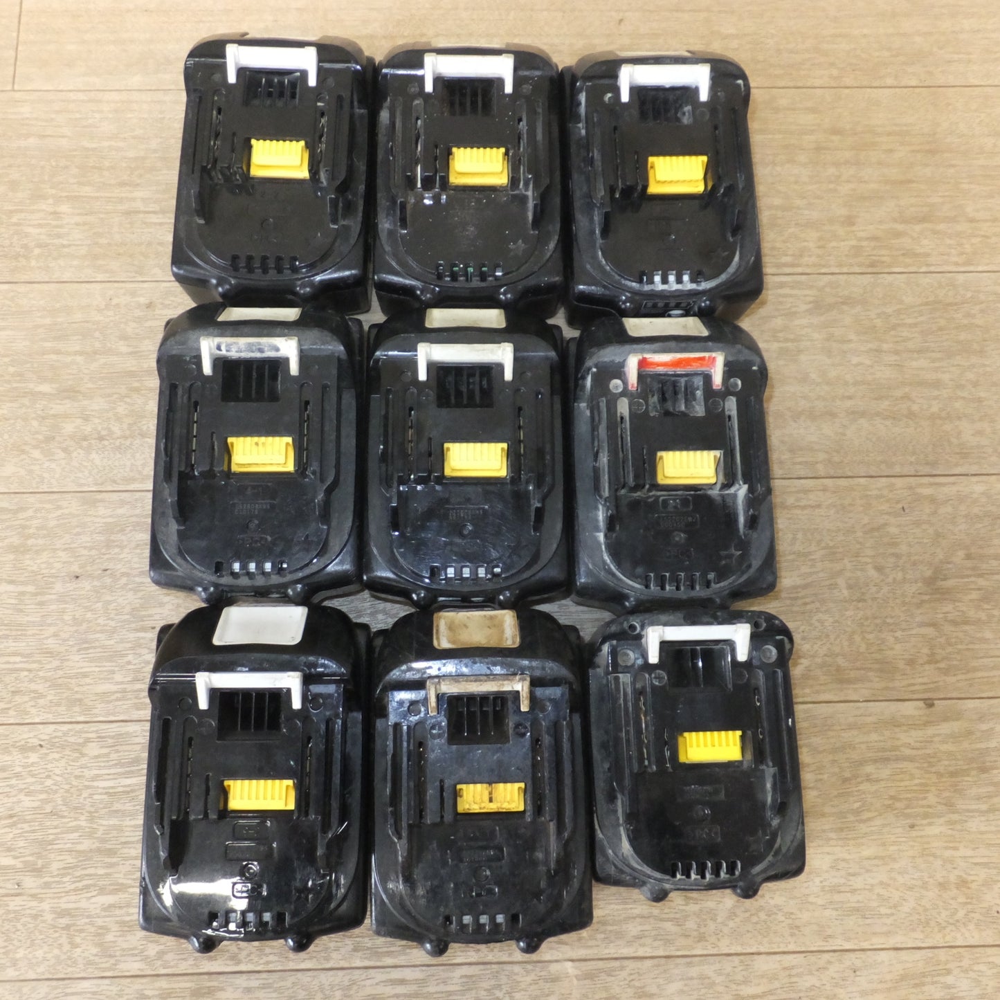 [送料無料] ジャンク★マキタ 充電器 DC18RC T 2点　バッテリ BL1860B 4点 BL1850B BL1850 BL1840 BL1830 BL1430　計 9個　セット★
