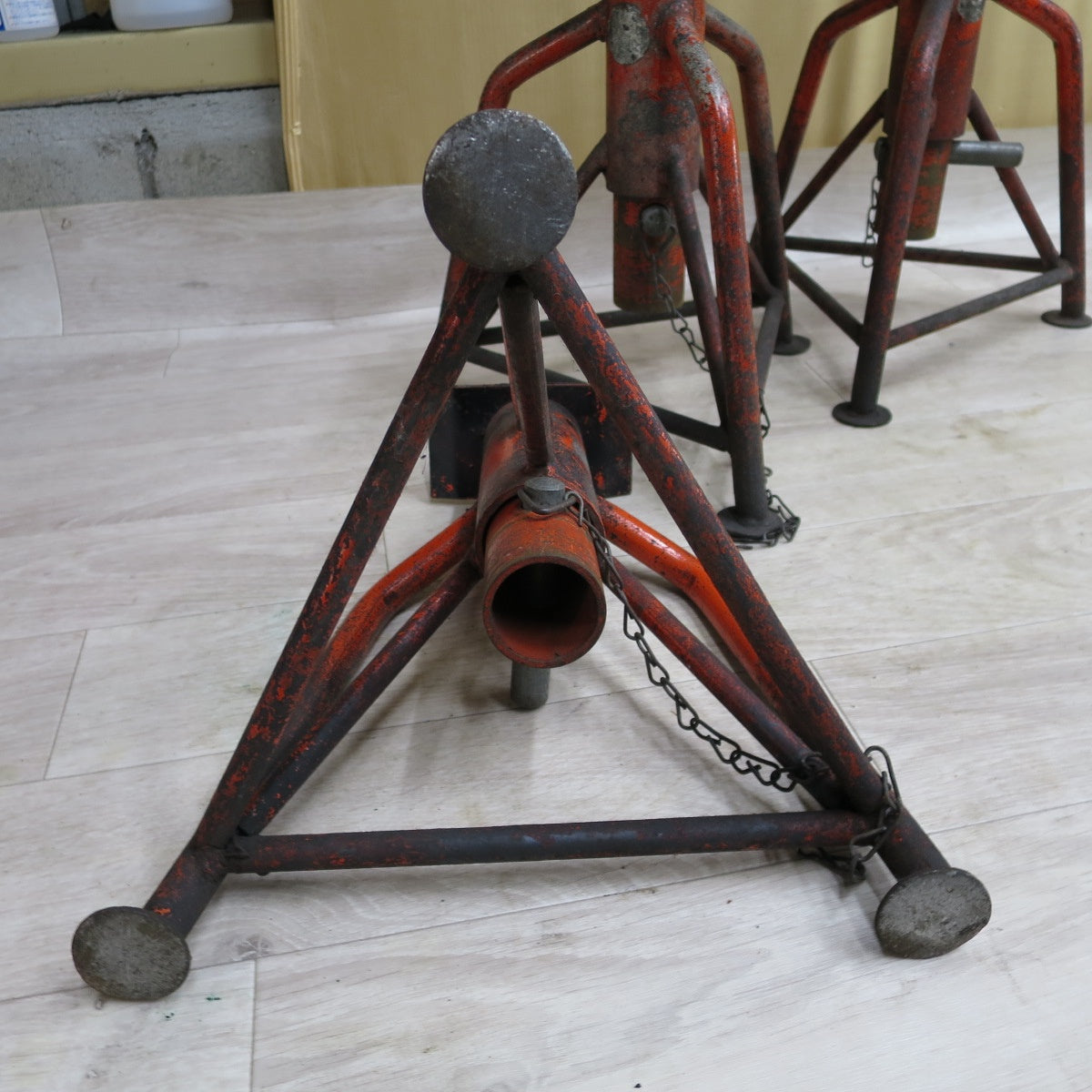 [送料無料] 4点まとめ売り◆馬 ジャッキ ウマ うま ジャッキ  メーカー 型式 不明 工具 ジャッキスタンド 自動車整備 車検 タイヤ交換 等に 現状品◆