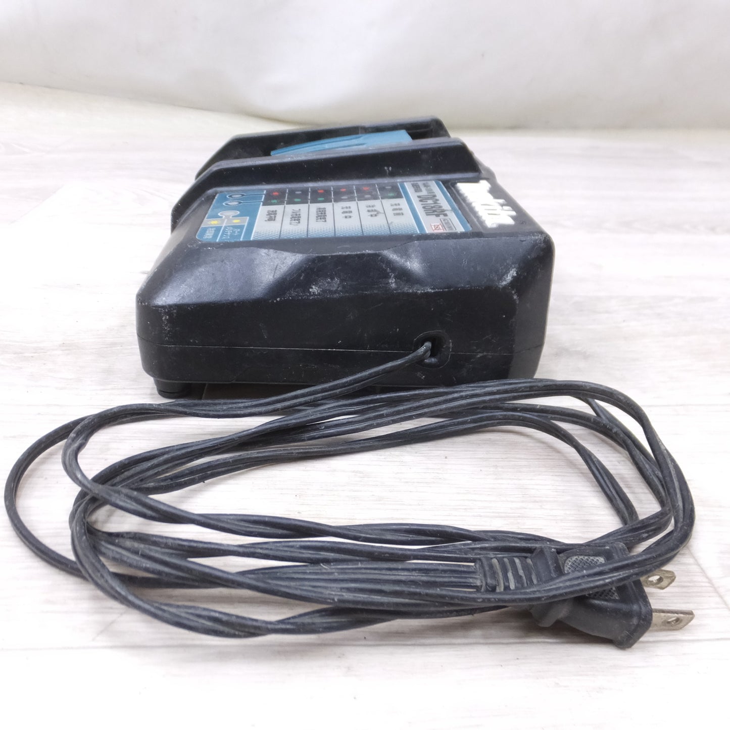 [送料無料] ◆マキタ 急速 充電器 DC18RF 14.4V-18V USBポート付◆