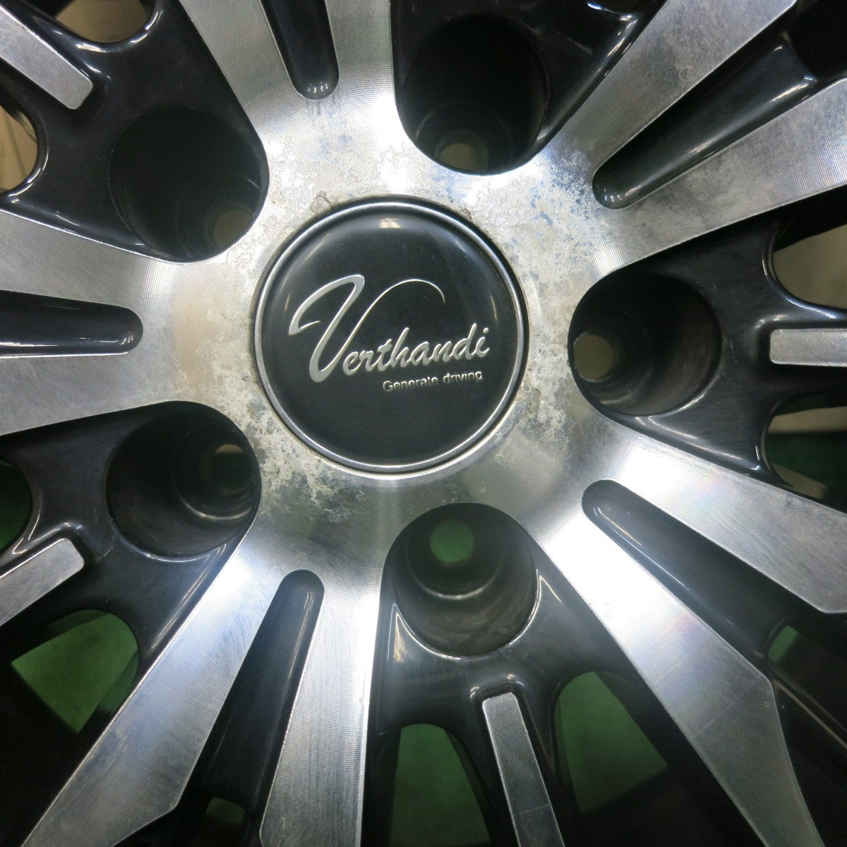 バリ溝！23年！9分★スタッドレス 235/50R18 MOMO SUV POLE W-4 Verthandi ヴェルサンディ ヴェルザンディ 18インチ PCD114.3/5H★6022403SKス