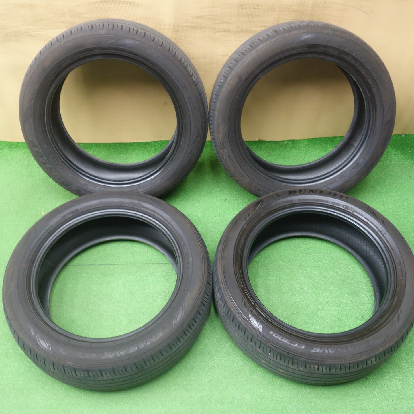 バリ溝！23年！8.5分★205/55R17 ダンロップ エナセーブ EC300+ タイヤ 17インチ ノア ヴォクシー エスクァイア セレナ ステップワゴン 等★6062803KTノタ