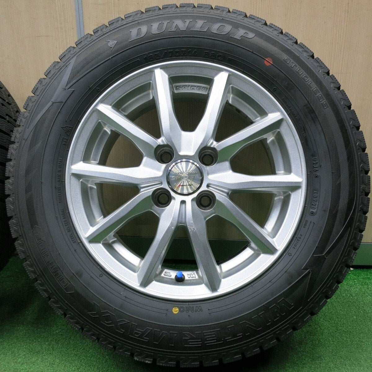 バリ溝！9.5分★スタッドレス 185/70R14 ダンロップ ウインターマックス WM02 EURO SPEED SPIDER MANARAY SPORT 14インチ PCD100/4H★4122905NJス
