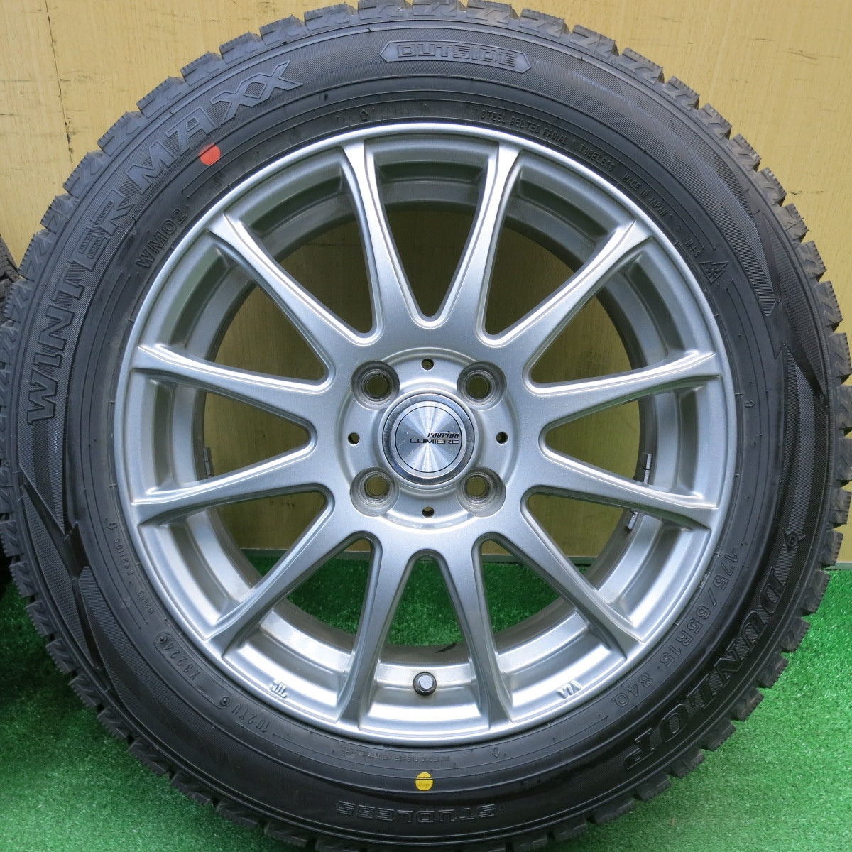 バリ溝！24年！ほぼ10分★スタッドレス 175/65R15 ダンロップ ウインターマックス WM02 ravrion LUMIERE ラブリオン 15インチ PCD100/4H★5121810HAス