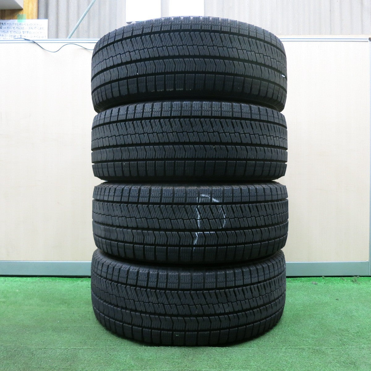 *送料無料* バリ溝！22年！綺麗！9.5分★スタッドレス 215/55R17 ブリヂストン ブリザック VRX2 JOKER ジョーカー 17インチ PCD114.3/5H★4041903NJス