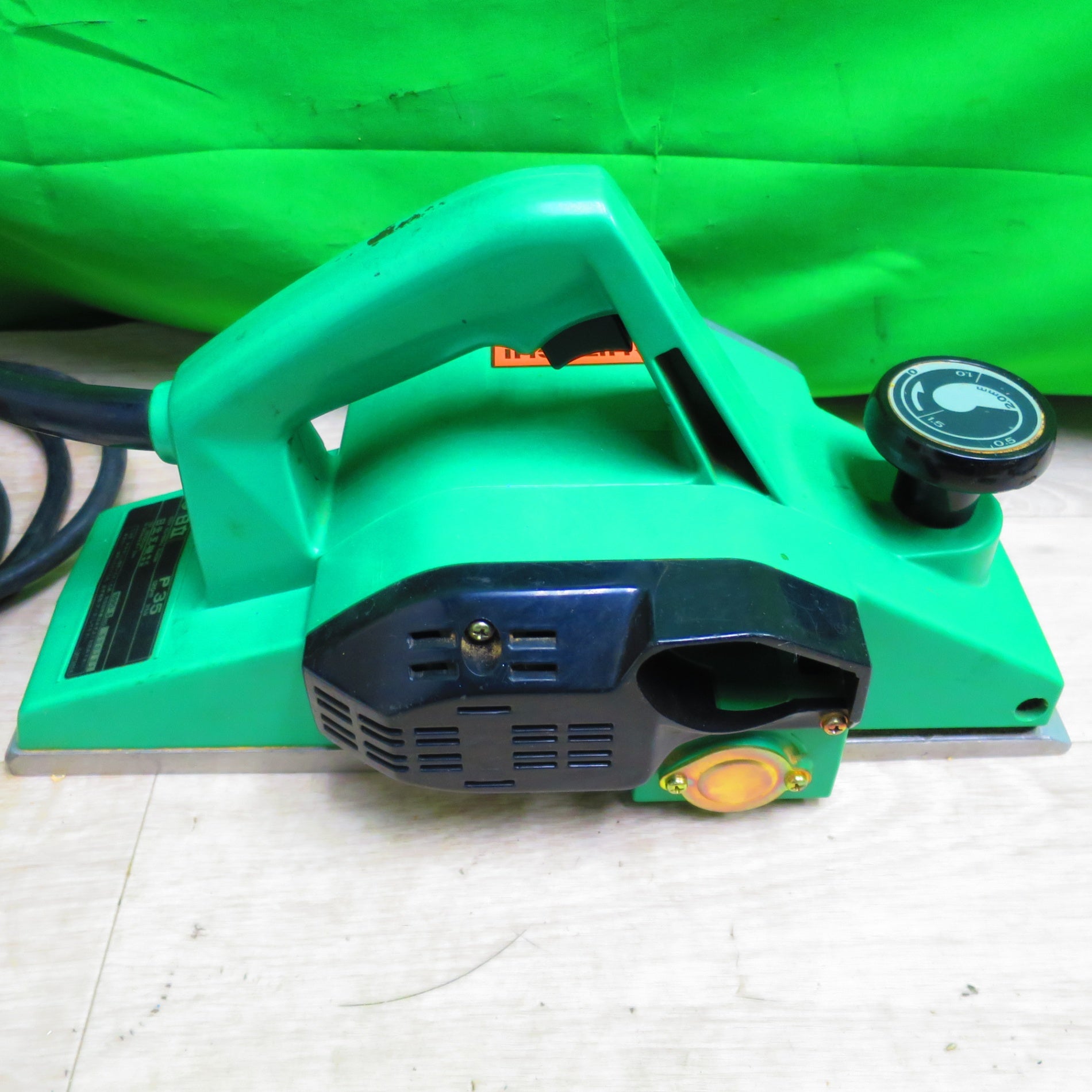 送料無料] ☆HITACHI 日立工機 電動 かんな P35 替刃式 120mm 100V 