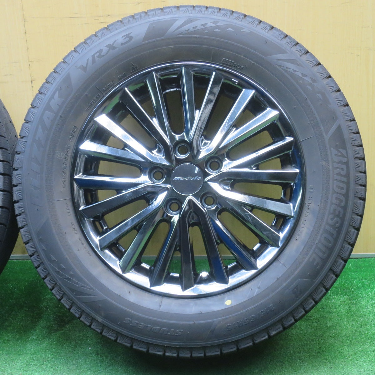 バリ溝！24年！キレイ！9.5分★ホンダ ステップワゴン 純正 Modulo 215/65R16 スタッドレス ブリヂストン ブリザック VRX3 モデューロ 16インチ PCD114.3/5H★5111805NJス