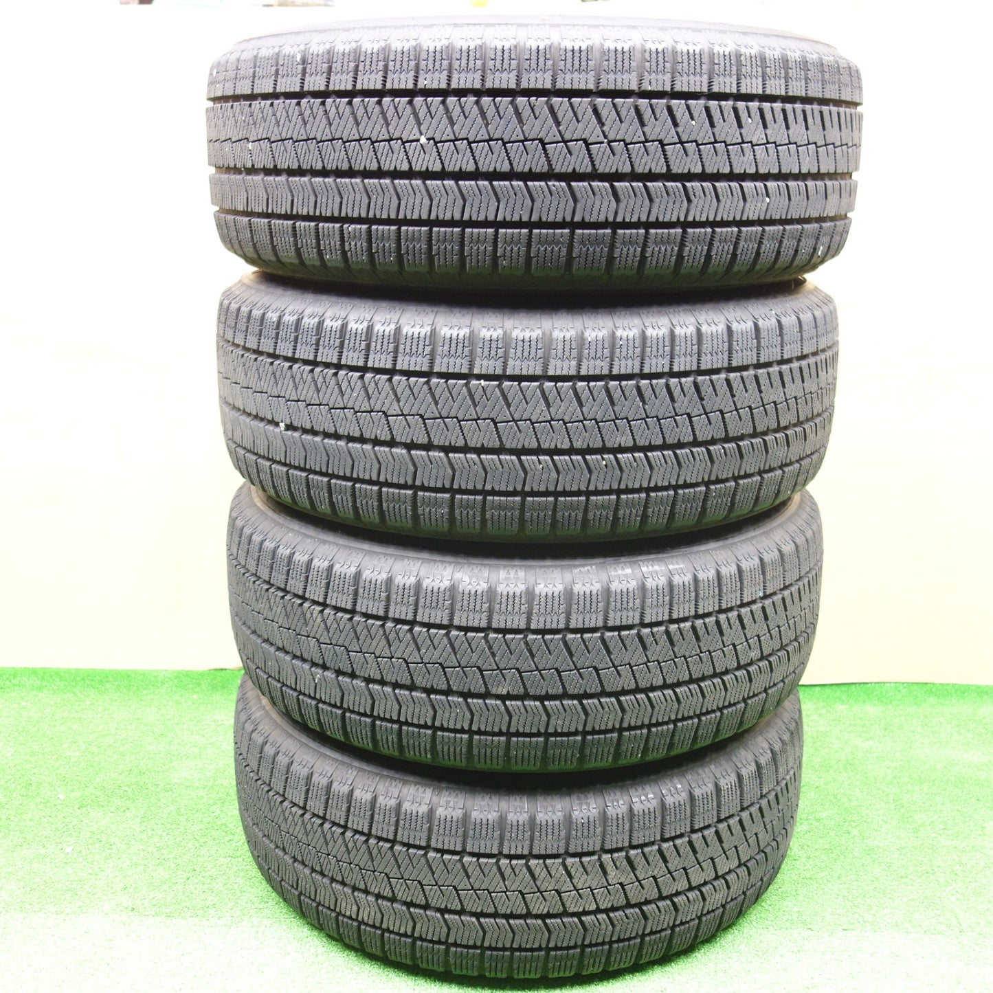 バリ溝！23年！キレイ！9分★スタッドレス 215/60R16 ブリヂストン ブリザック VRX2 BALMINUM GR6 バルミナ 16インチ PCD114.3/5H★5120803KTス
