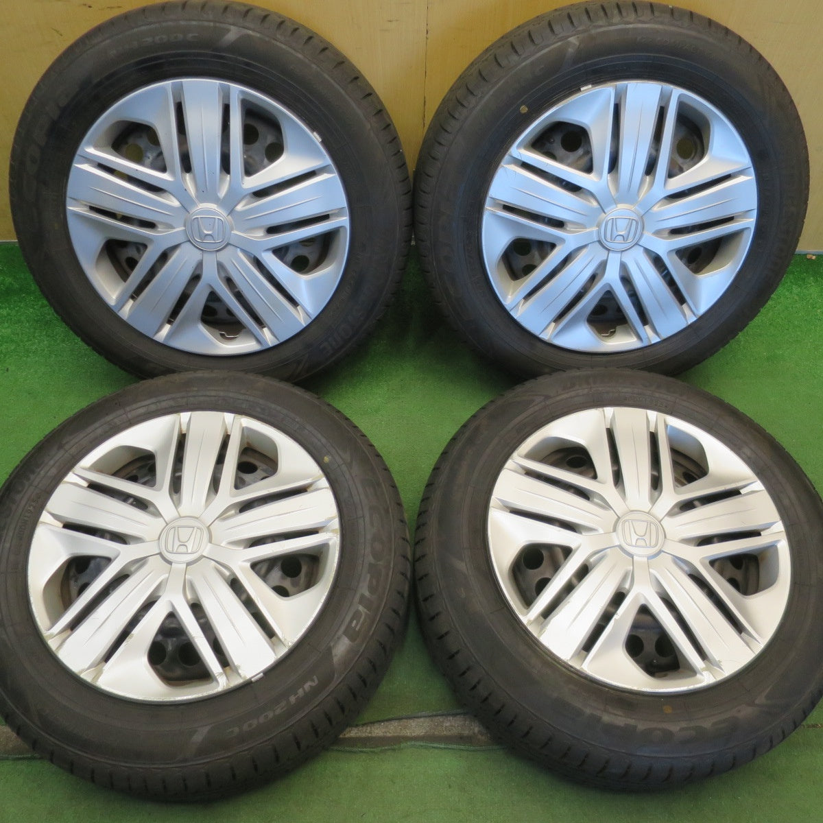 ほぼ未使用！25年◎ホンダ GK フィット 純正 スチール 185/60R15 ブリヂストン エコピア NH200C 15インチ PCD100/4H◎6072504NJノ