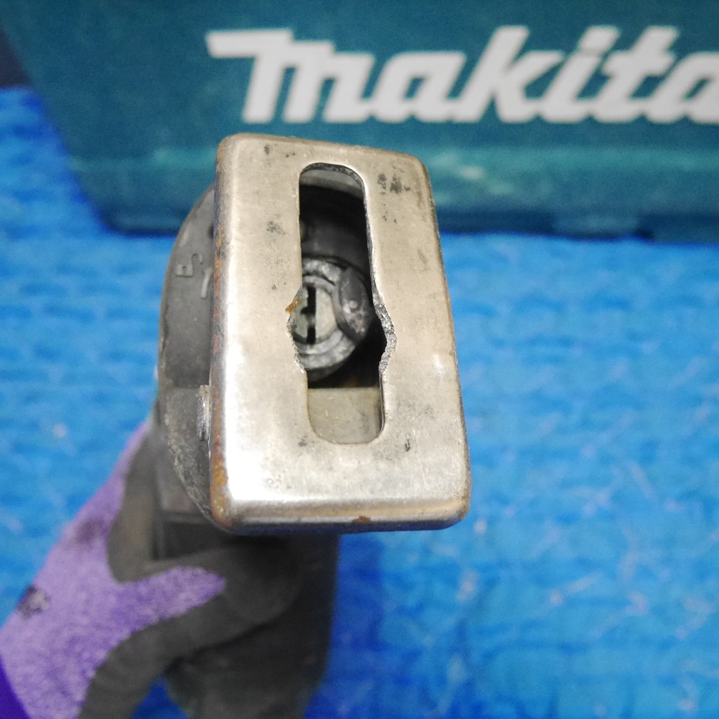 [送料無料] ☆マキタ 充電式 レシプロソー JR188D 電動 工具 切断機 セーバソー セーバーソー makita 本体のみ☆