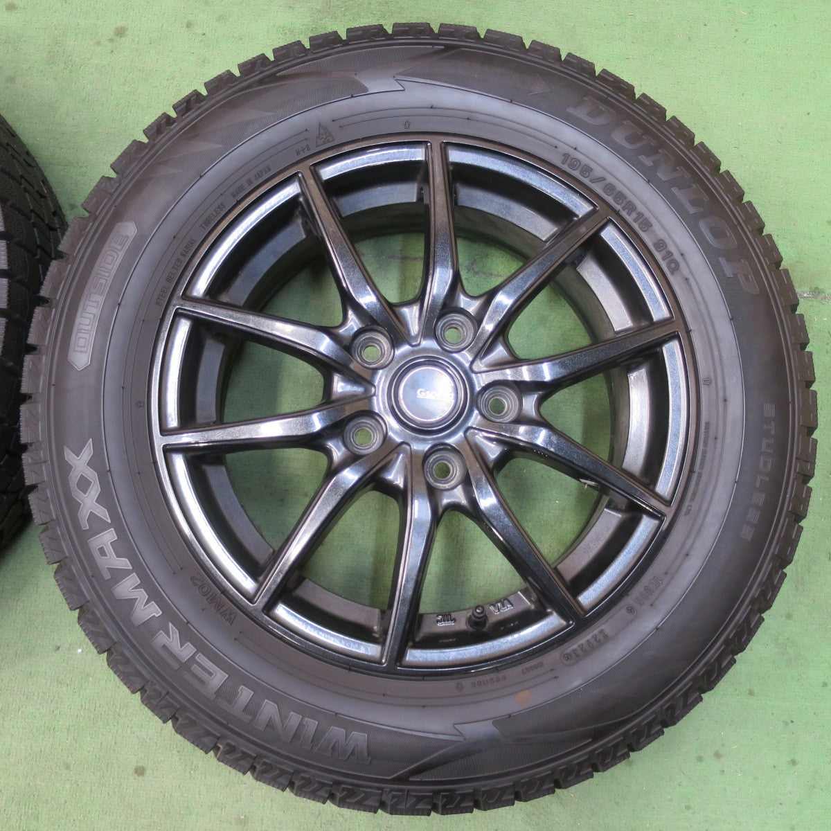 バリ溝！23年！ほぼ10分★スタッドレス 195/65R15 ダンロップ ウインターマックス WM02 G.Speed Gスピード 15インチ PCD114.3/5H★6012804イス
