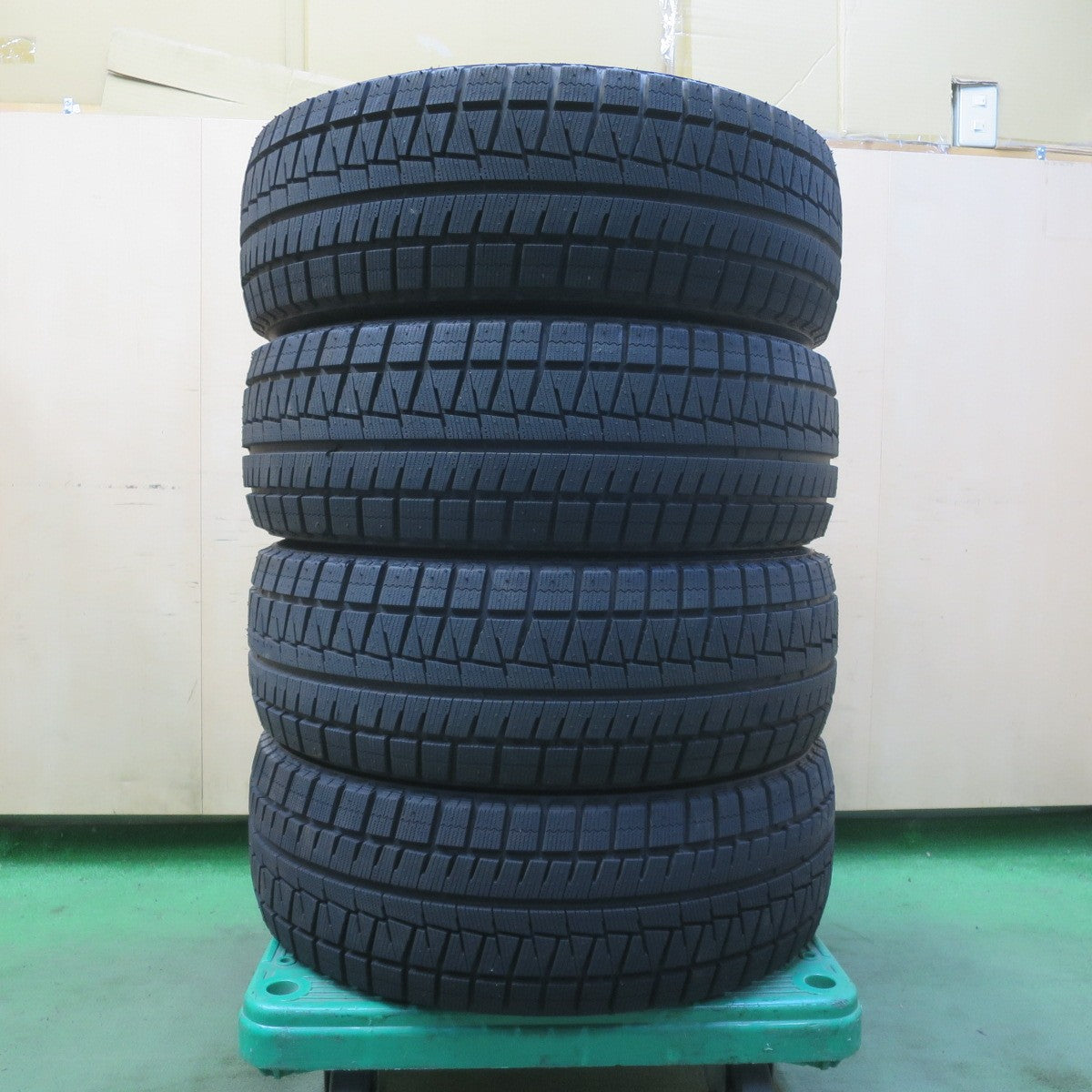 ほぼ未使用！24年★スタッドレス 225/45R18 ブリヂストン アイスパートナー2 タイヤ 18インチ クラウン マークX レヴォーグ 等★6051603イスタ