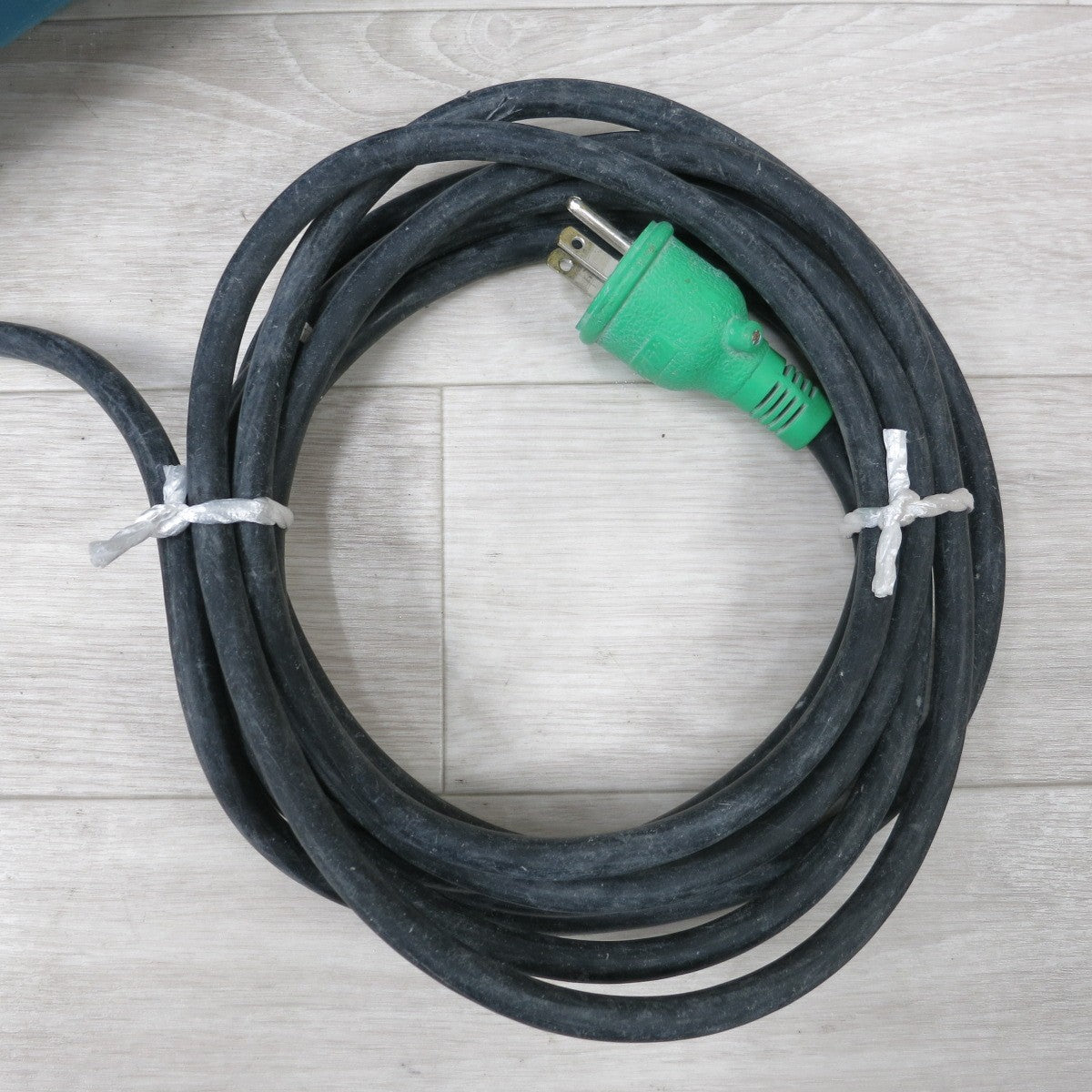 [送料無料] ◆makita マキタ 携帯用 集じん機 451 屋内用 集塵機 電動工具 100V 本体のみ◆