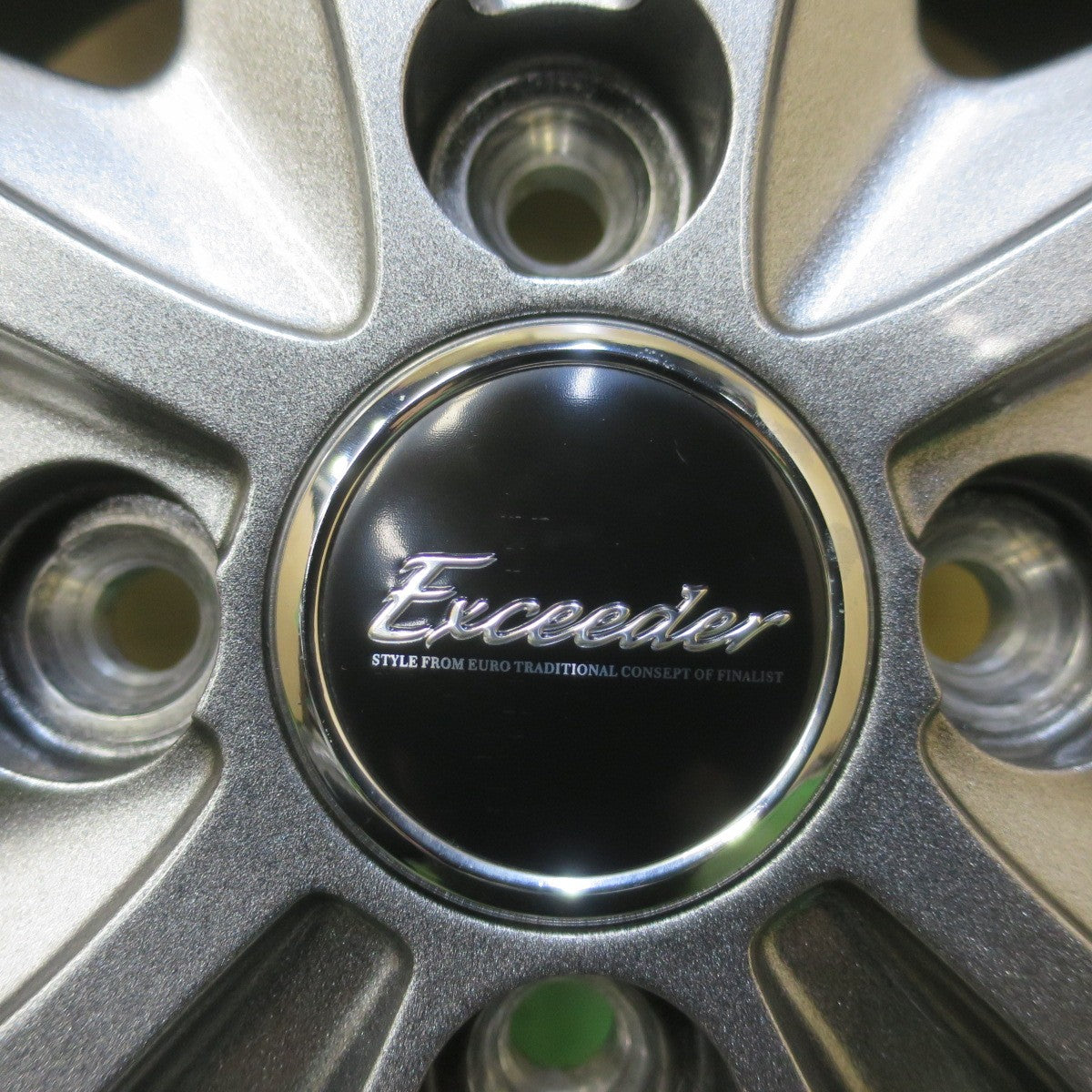 ほぼ未使用！23年！キレイ◎スタッドレス 185/65R15 オートバックス ノーストレック N5 Exceeder エクシーダー 15インチ PCD100/4H◎6081604イス