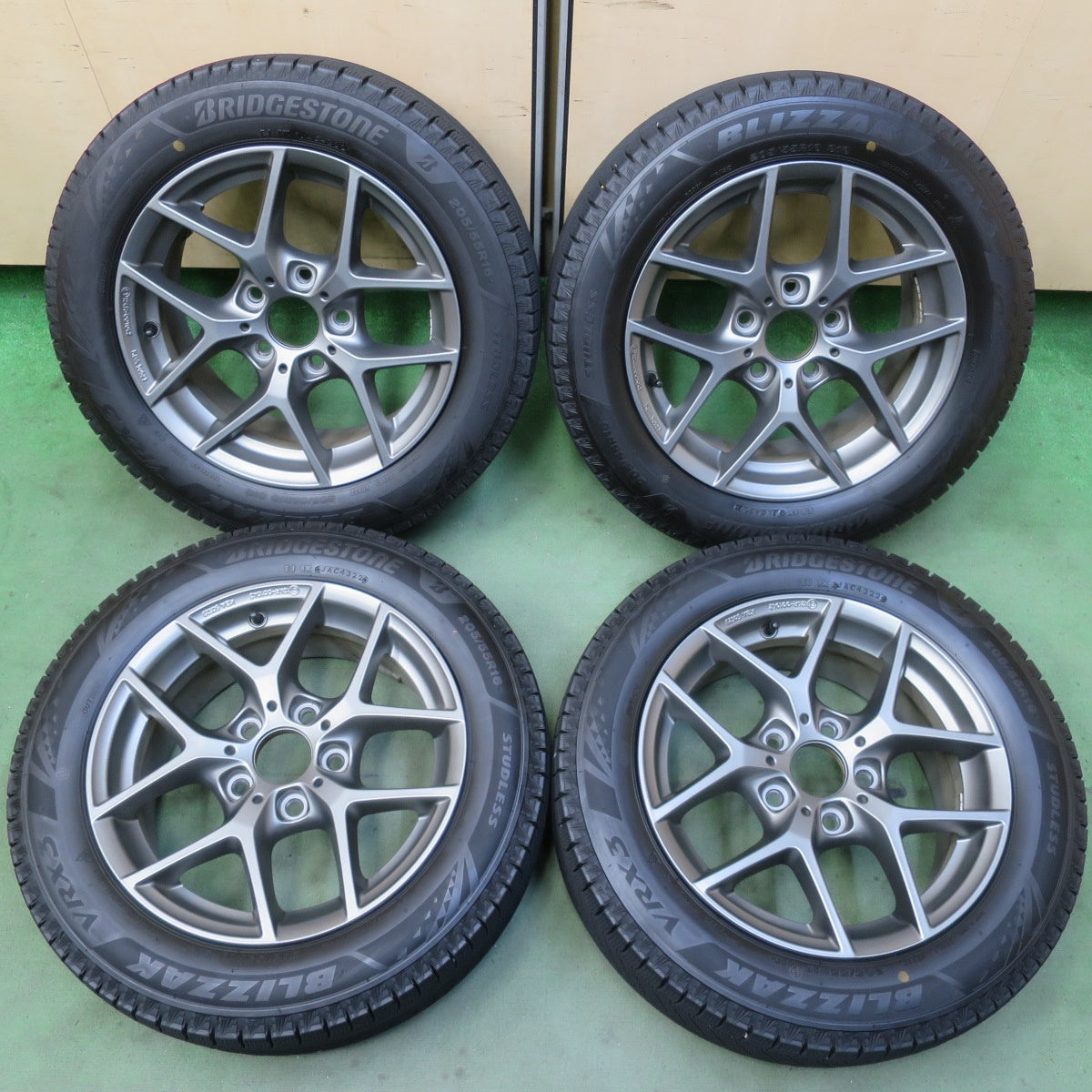 バリ溝！22年！キレイ！9.5分◎BMW 等 BORBET type Y 205/55R16 スタッドレス ブリヂストン ブリザック VRX3 ボルベット タイプY 16インチ PCD120/5H◎6091911イス